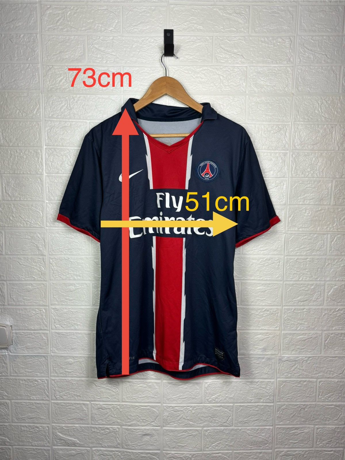 Nike PSG PARIS SAINT GERMAIN 2010/2011 HOME FOOTBALL JERSEY Size US L / EU 52-54 / 3 - 2 Thumbnail