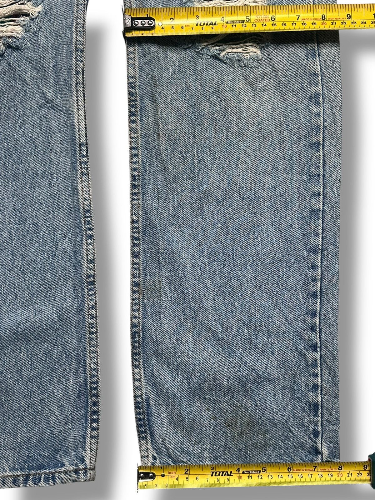Levi's Levi’s 505 Regular Distressed Ripped, Plaid patch & Faded Size US 32 / EU 48 - 22 Thumbnail