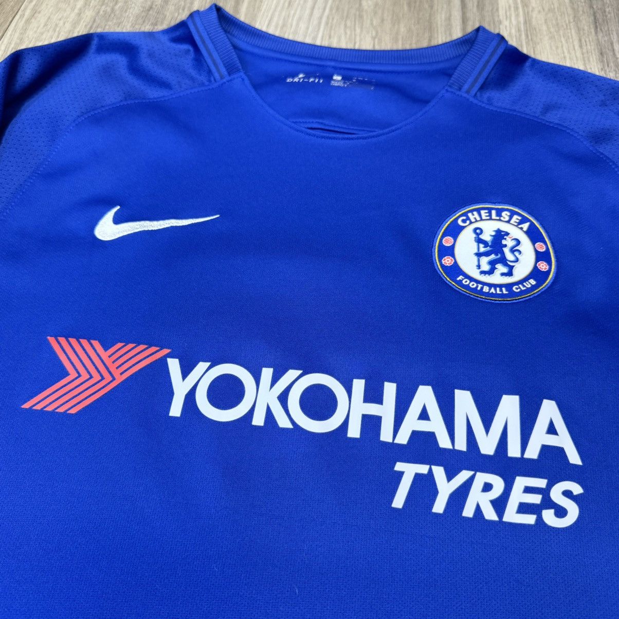 Nike Chelsea 17/18 home shirt #7 Kante Size US L / EU 52-54 / 3 - 3 Thumbnail