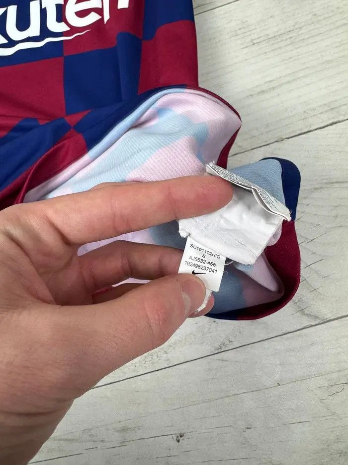 Nike Nike FC Barcelona 2019 2020 Home Shirt Soccer Jersey Size US S / EU 44-46 / 1 - 11 Thumbnail