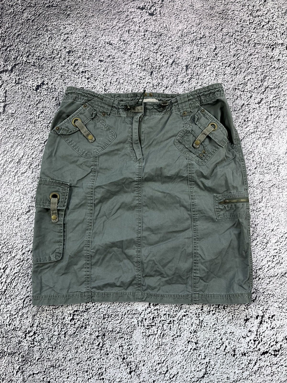 Japanese Brand Vintage Y2K cargo faded military skirt juicy 00s style Size 30" / US 8 / IT 44 - 1 Thumbnail
