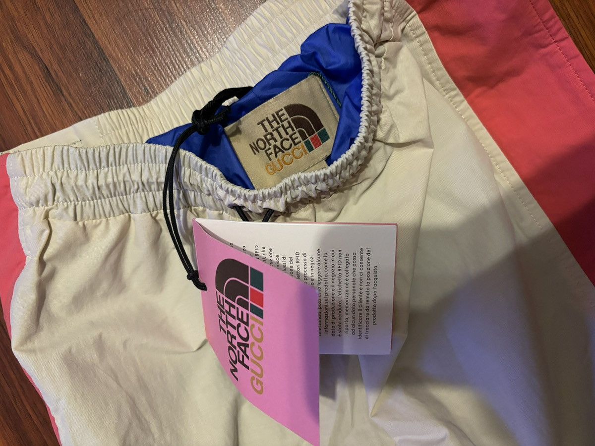 The North Face Gucci X The North Face Cotton Pants White/Dark Pink Size 26" / US 2 / IT 38 - 8 Thumbnail