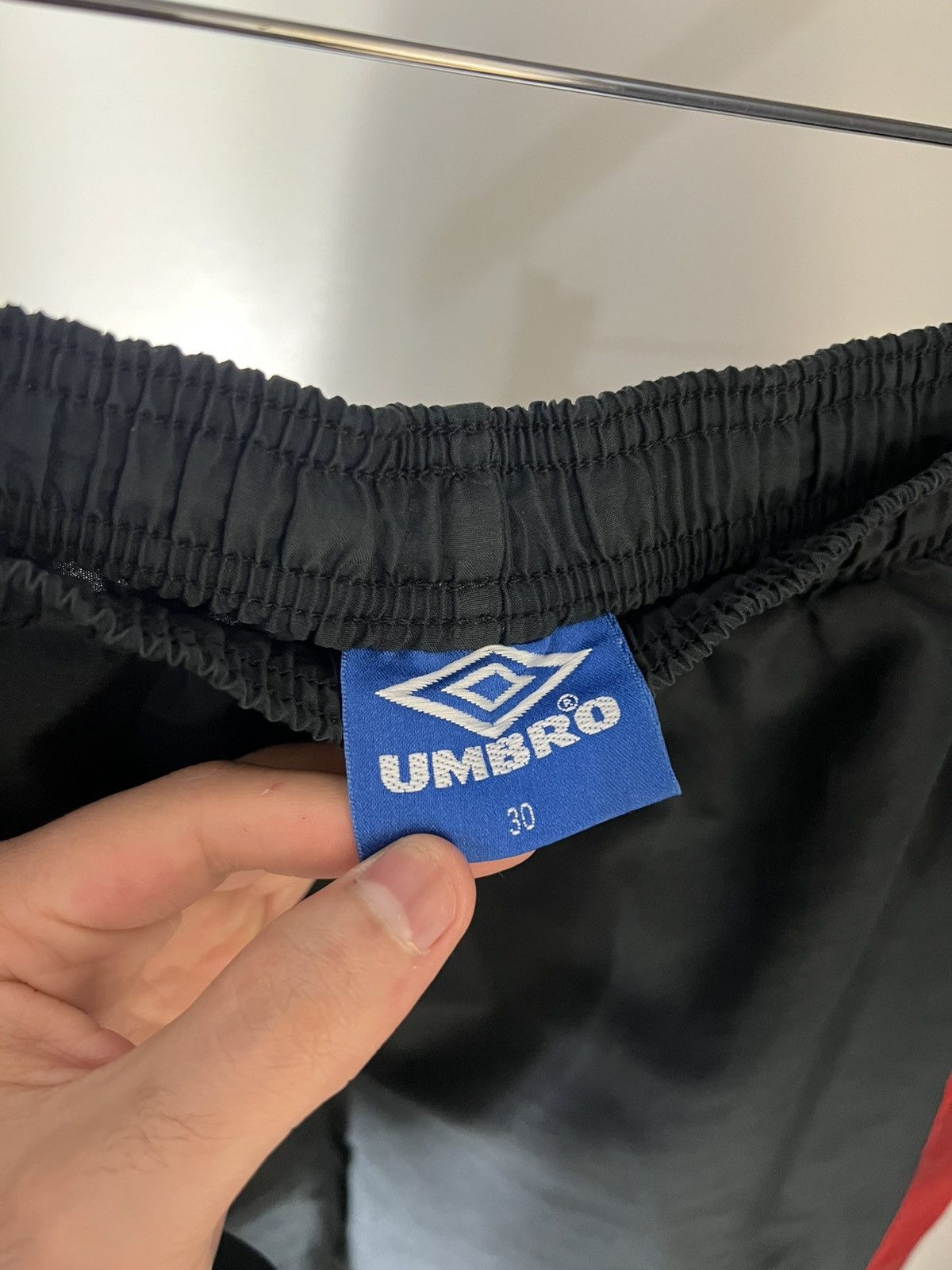 Vintage VERY RARE UMBRO FC MANCHESTER UNITED ENGLAND SOCCER SHORTS Size US 30 / EU 46 - 4 Thumbnail