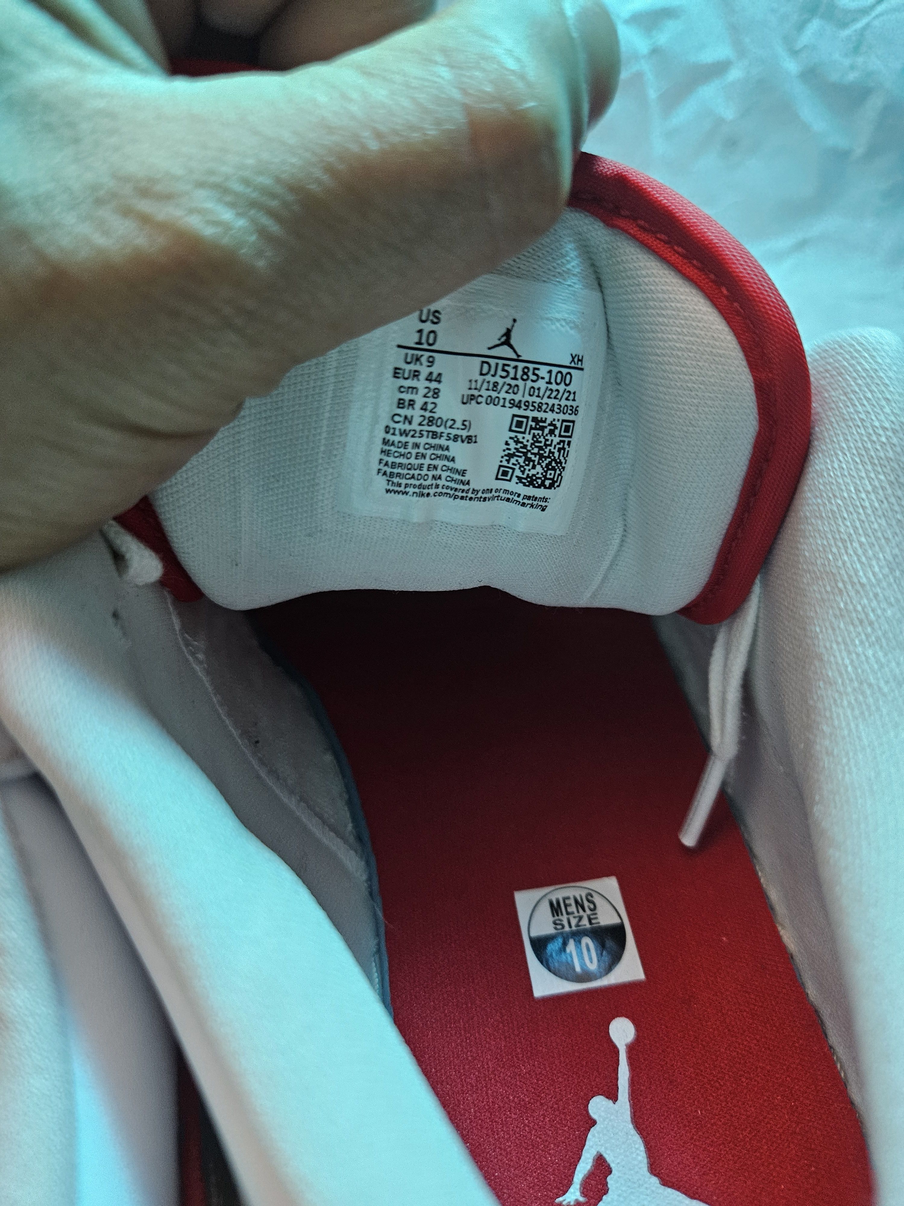 Nike NIKE Air Jordan Size US 10 / EU 43 - 2 Thumbnail
