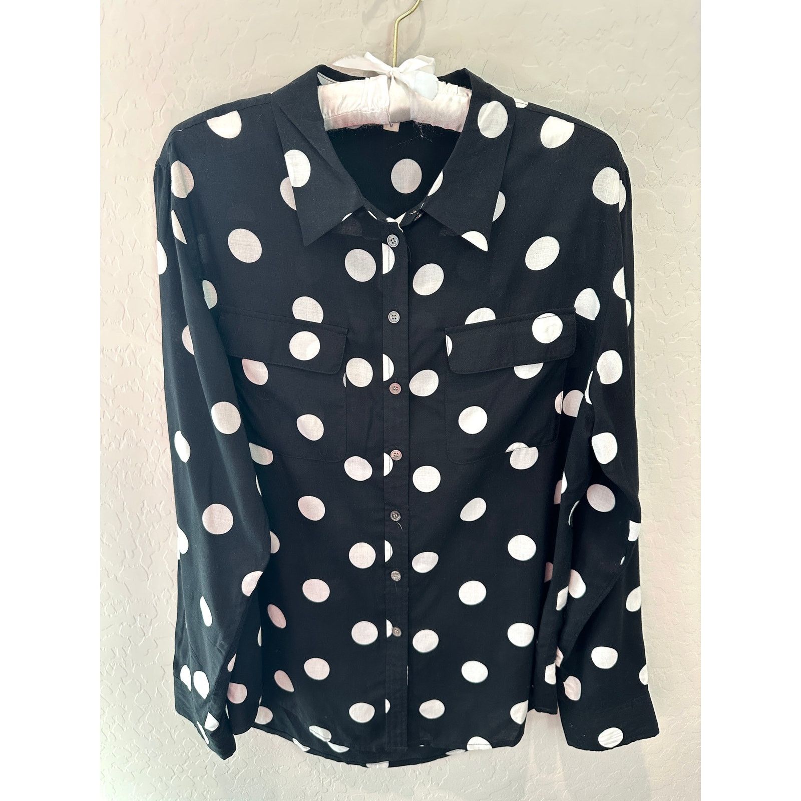Vince Camuto VINCE CAMUTO Black Polka Dot Button Front Long Sleeve Shirt Size M / US 6-8 / IT 42-44 - 1 Thumbnail