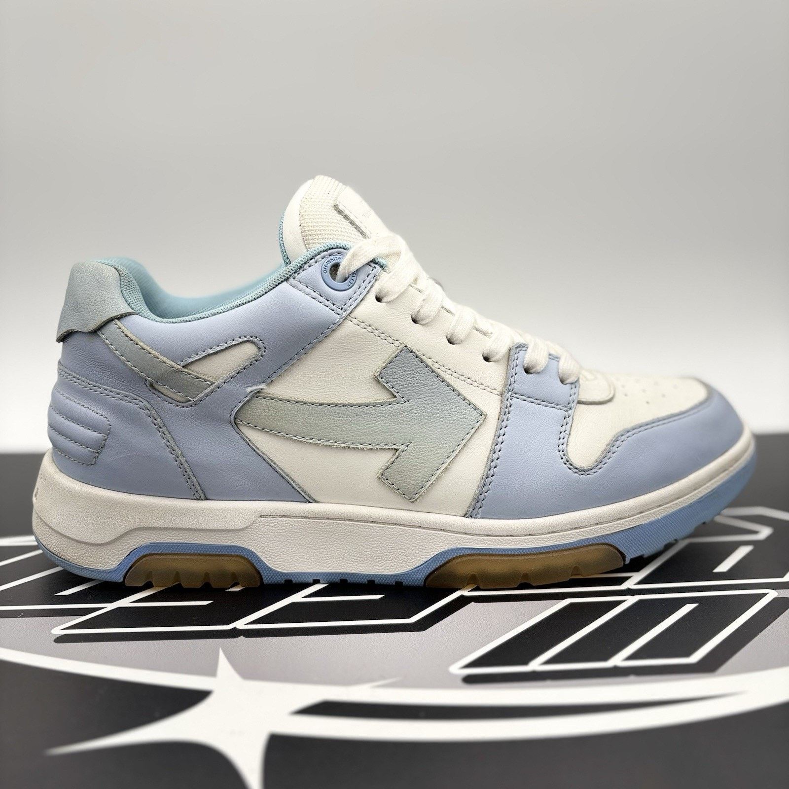 Off-White Off-White Out of Office Low ' Light Blue ' | GOOD CONDITION! Size US 11 / EU 44 - 2 Thumbnail
