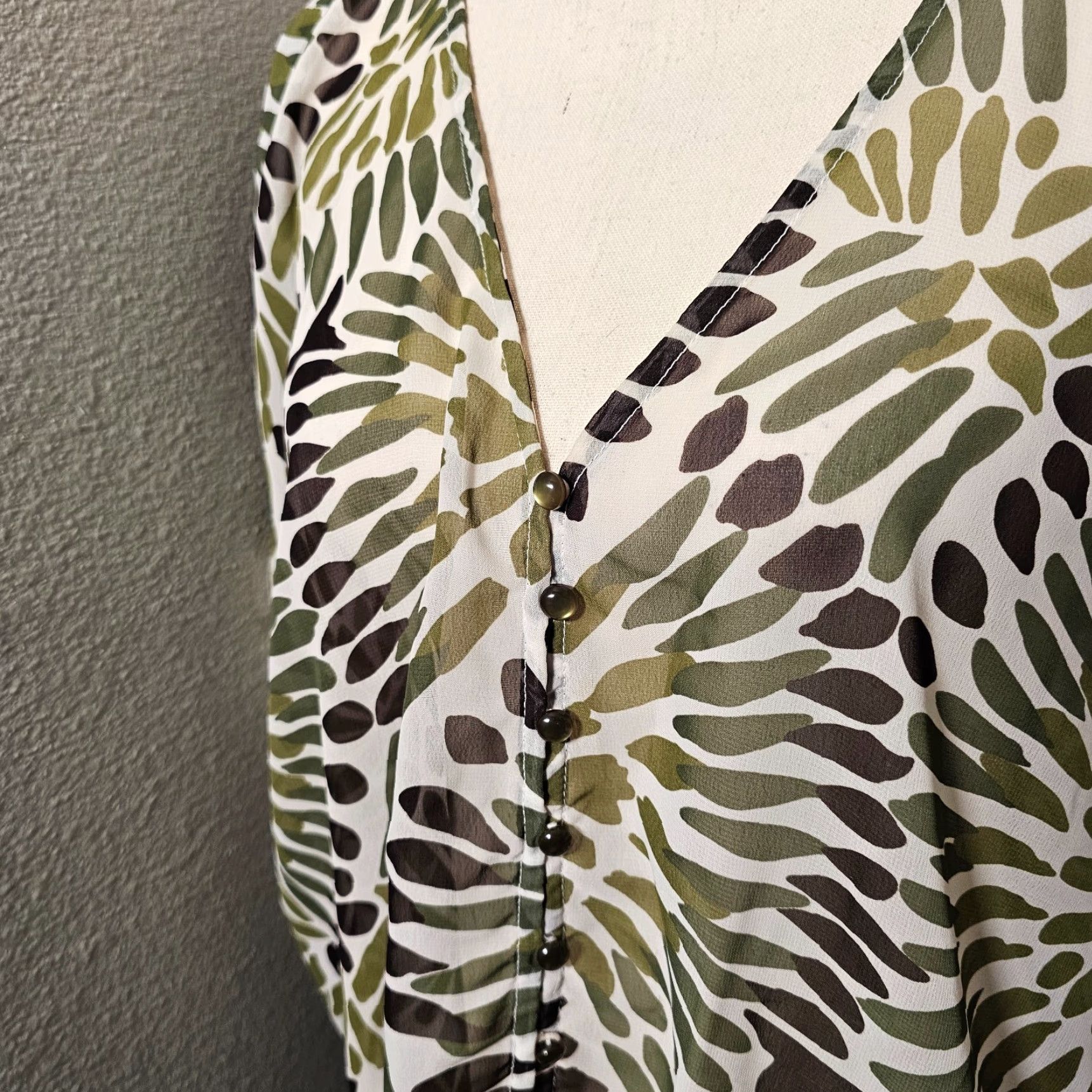 Vintage Ashley Stewart Poncho Blouse 14W Green Leaf Print Women V Neck Beaded Size XL / US 12-14 / IT 48-50 - 2 Thumbnail