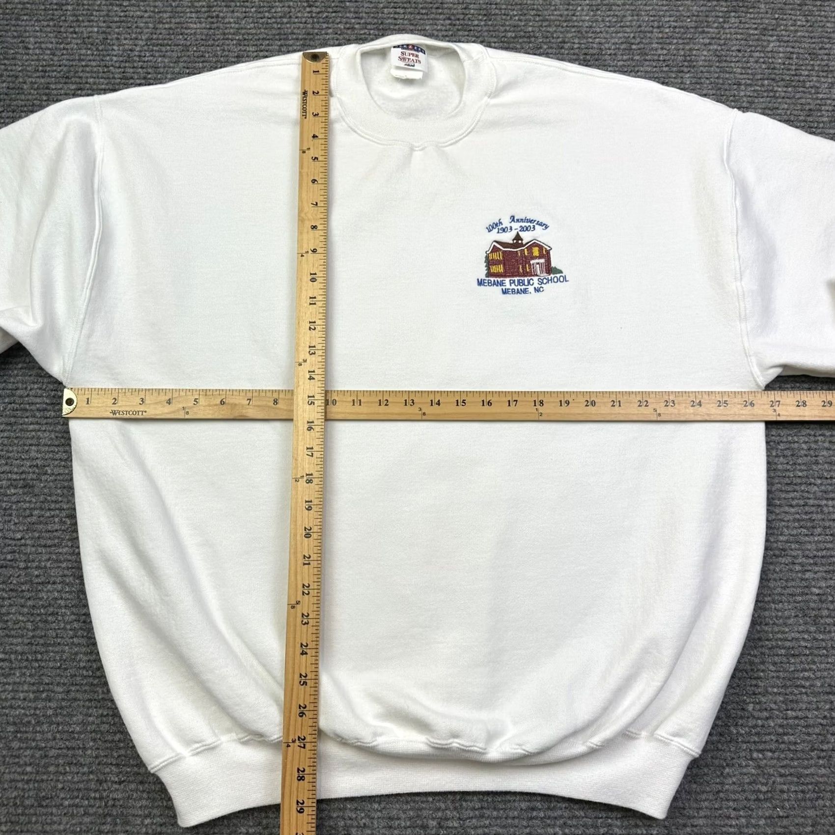 Jerzees VINTAGE Jerzees Public School NC Crewneck Sweatshirt 2X Women White Embroidered 90s Plus Size Pullover Size XXL / US 16-18 / IT 52-54 - 4 Thumbnail