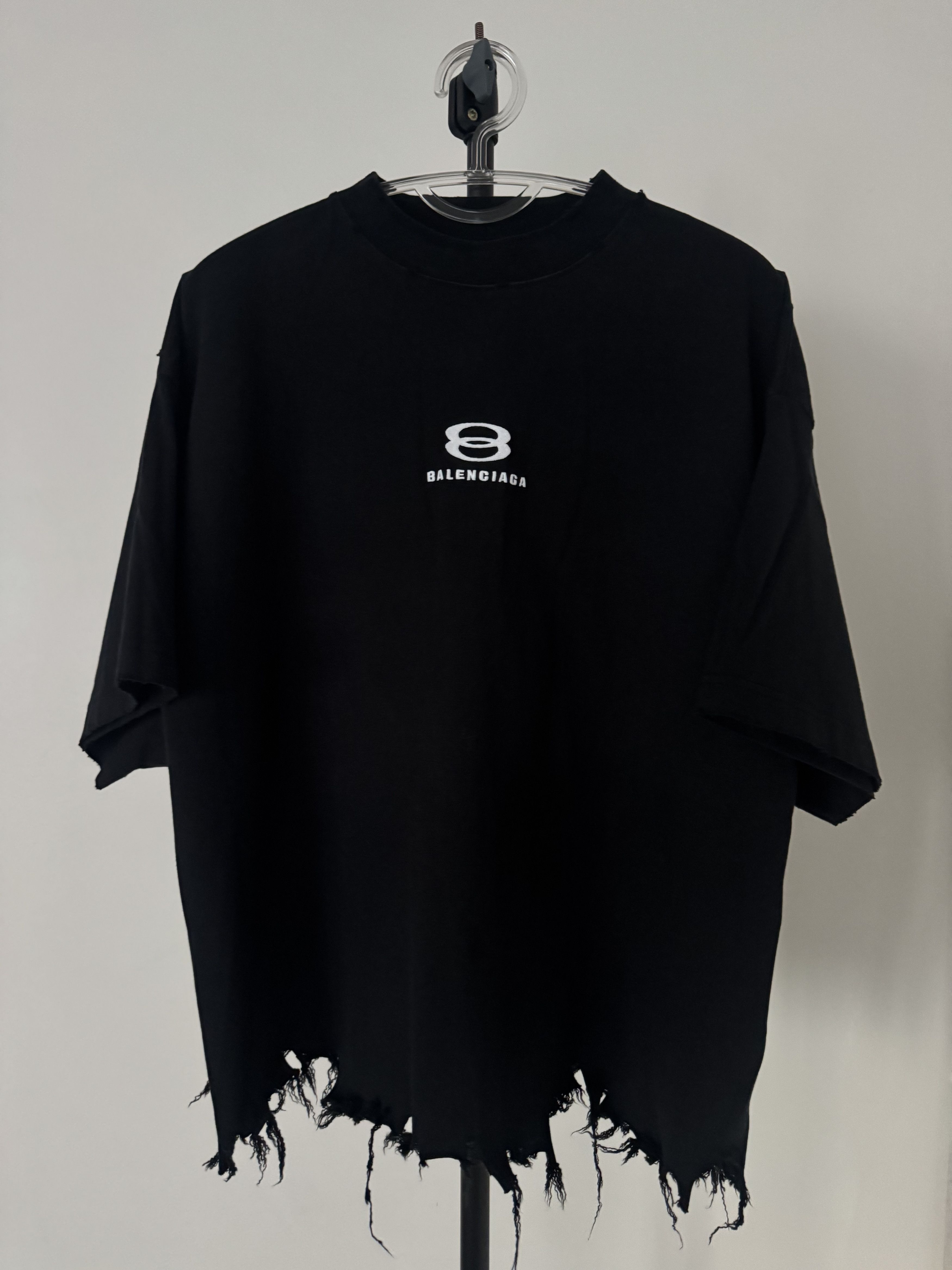 【BALENCIAGA】バーニング ユニティ Tシャツ ブラック Balenciaga Unity T Shirt | Grailed