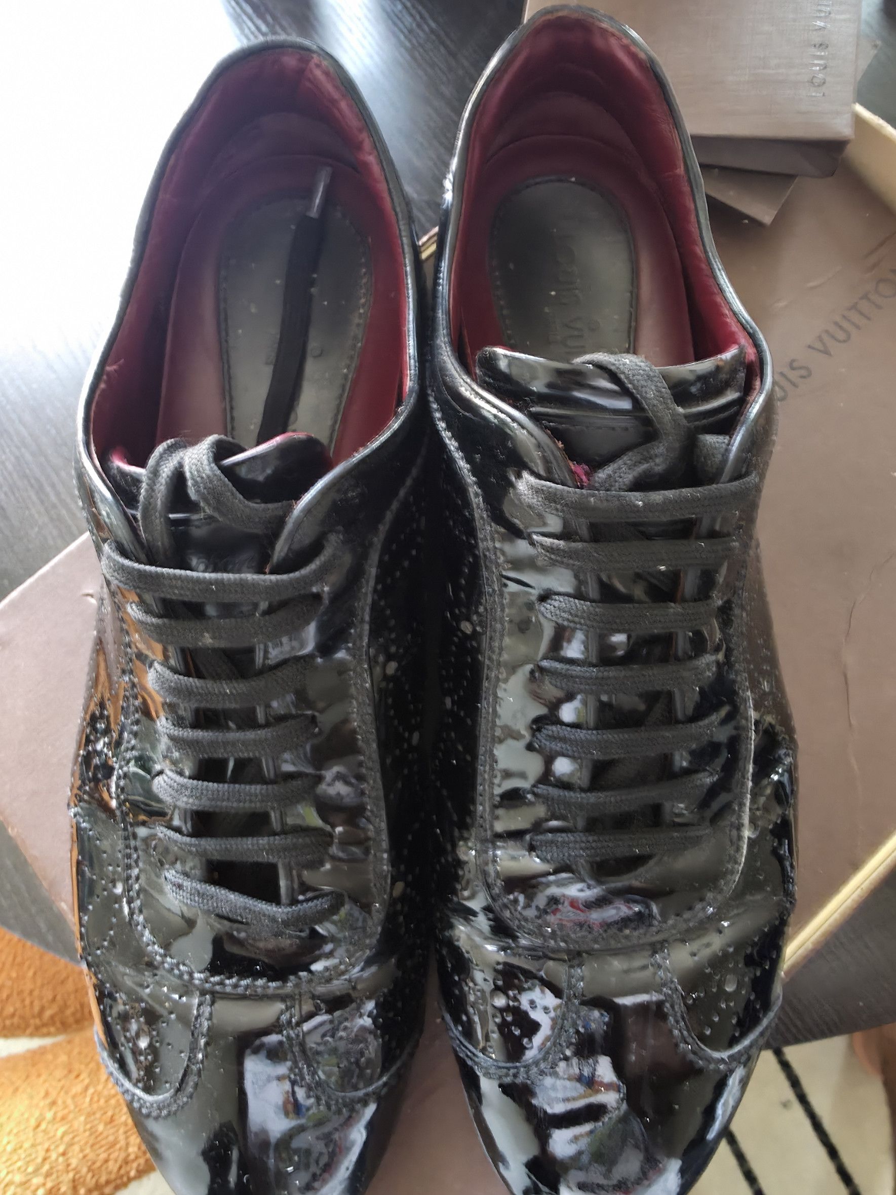 Louis Vuitton Louis Vuitton Black Patent Round Toe Flower Sneaker Size US 10 / EU 43 - 2 Thumbnail
