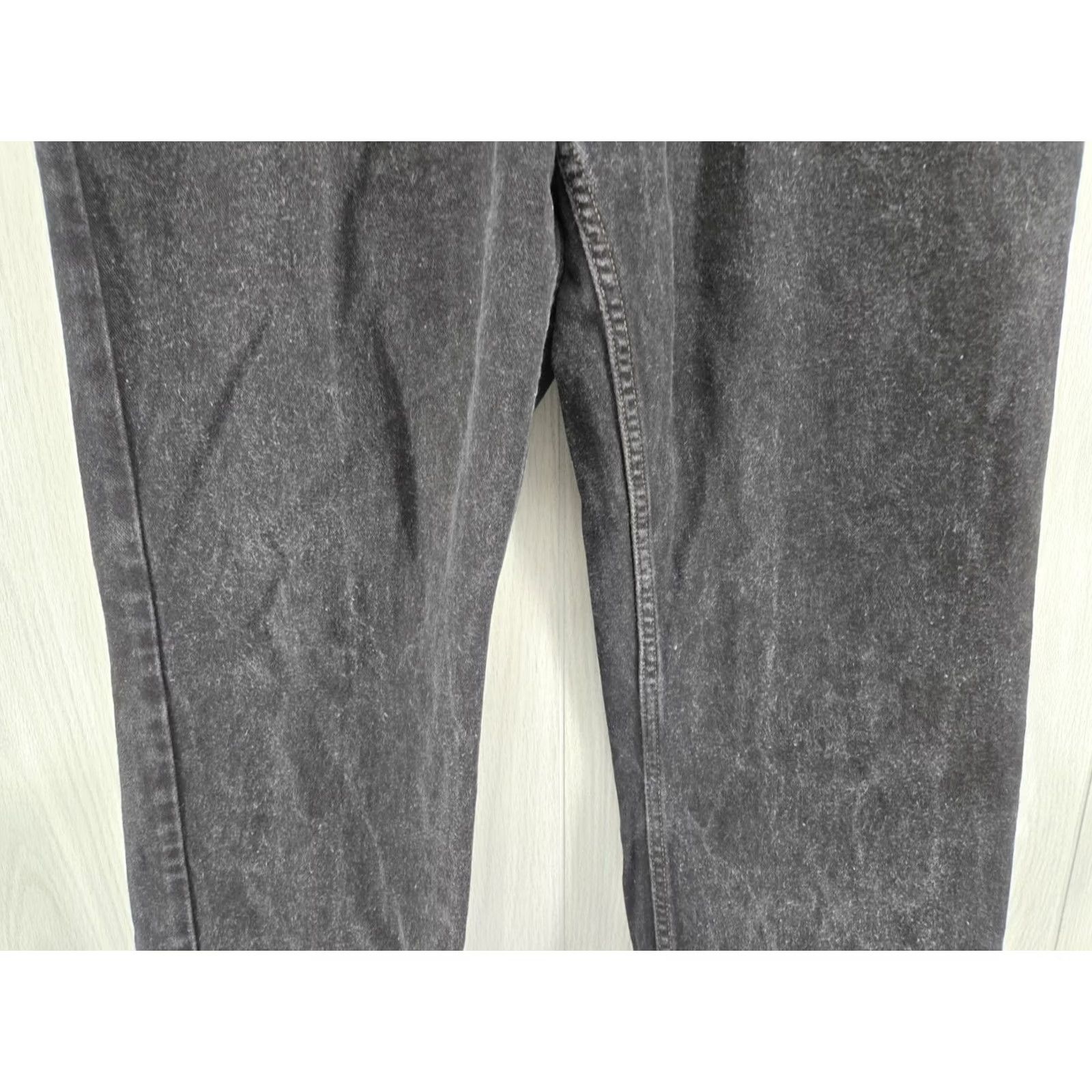 Tommy Hilfiger VINTAGE Tommy Hilfiger Jeans Men 36x32 Cotton Denim Straight Black Faded Logo Button Zip USA 90s Mens Size US 36 / EU 52 - 7 Thumbnail