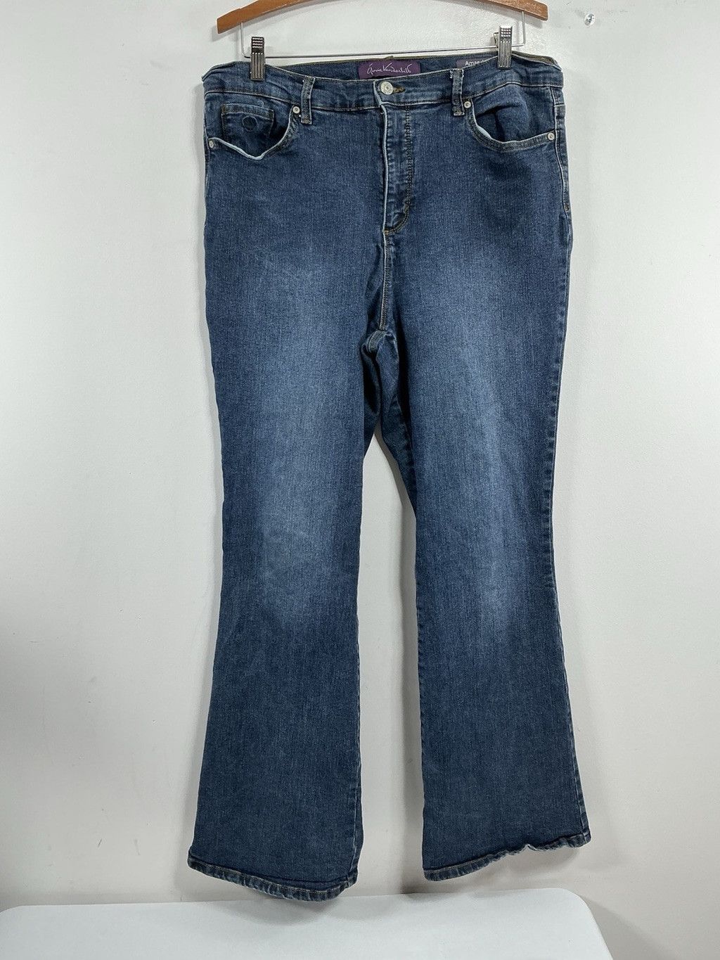 Gloria Vanderbilt Woman's Gloria Vanderbilt Amanda Bootcut Blue Jeans Size 16 Size 38" / US 16 / IT 52 - 1 Thumbnail