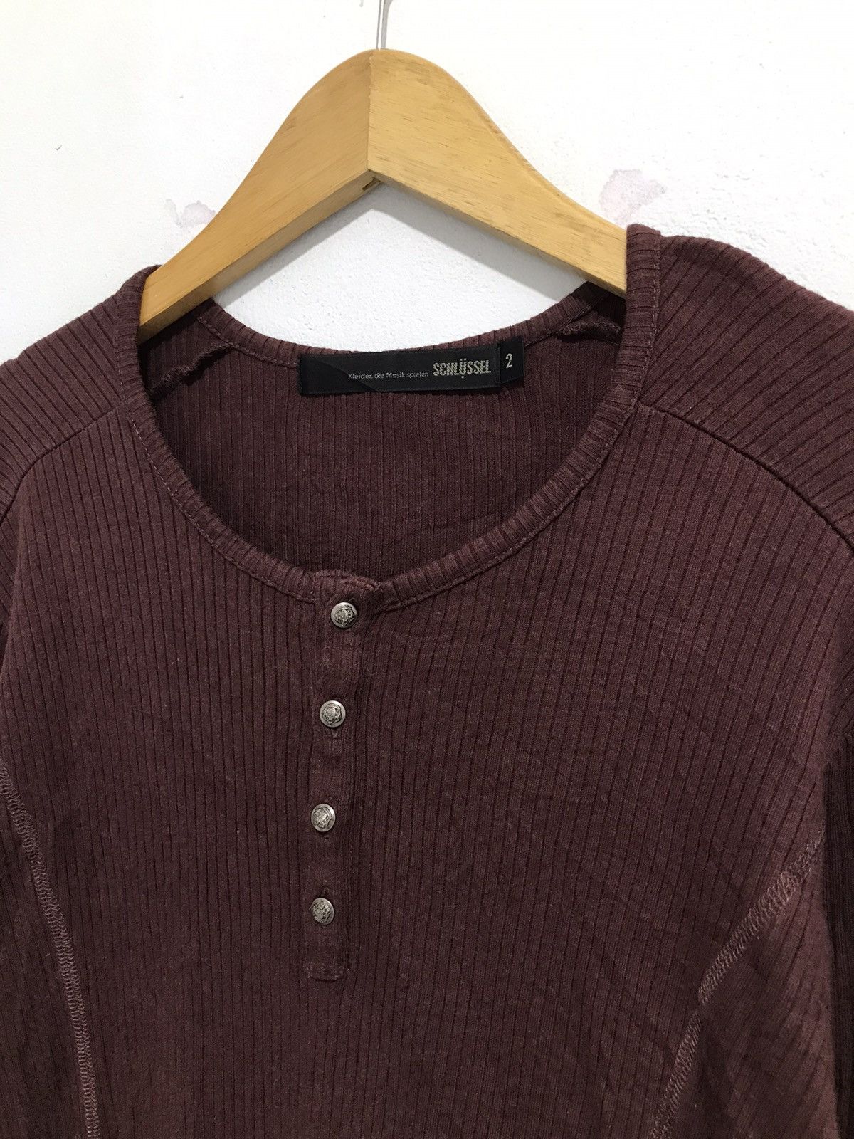 Schlussel Studded button thermal Long sleeve punk rock style Size US M / EU 48-50 / 2 - 3 Thumbnail
