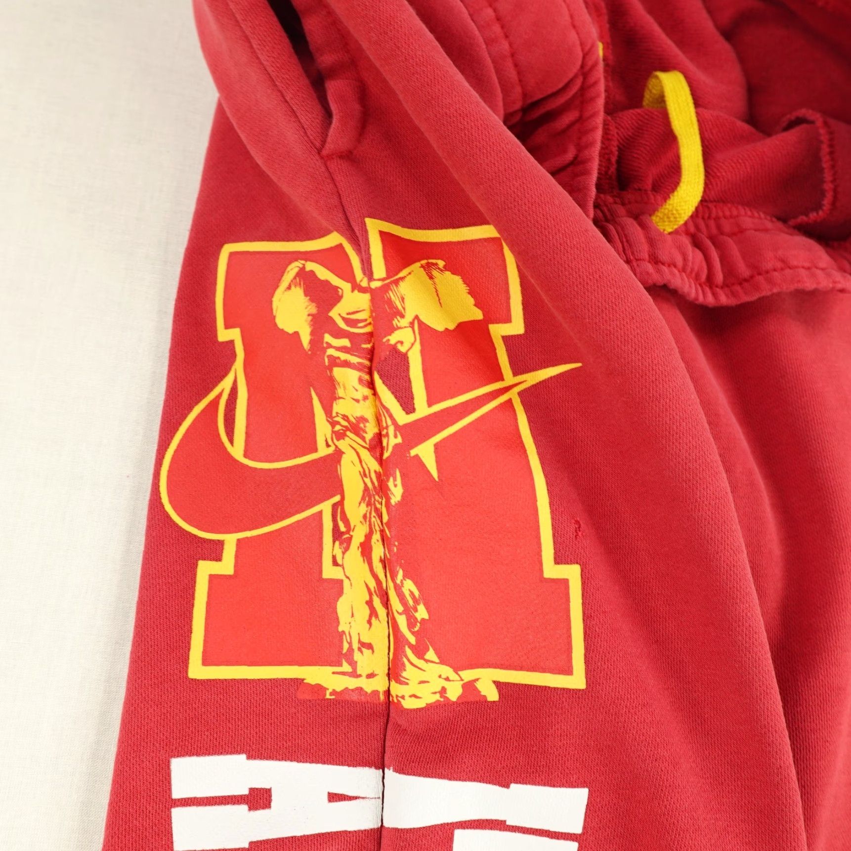 Nike Nike Pants Mens M Red Club Fleece Joggers Sweatpants Elephant Logo Gym Size US 31 - 7 Thumbnail