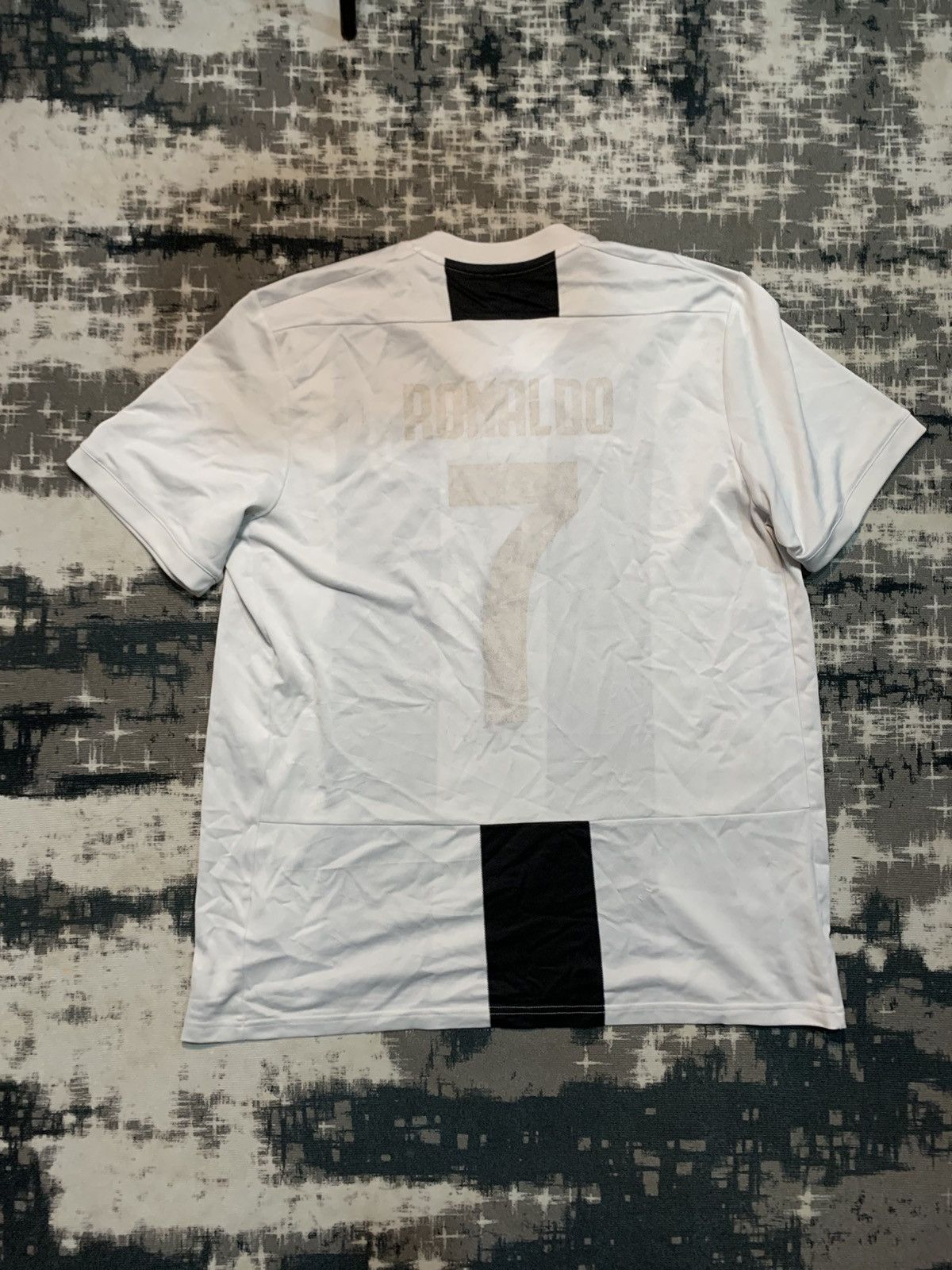 Adidas 2018-19 Juventus Home Shirt Ronaldo #7 Size US XL / EU 56 / 4 - 8 Thumbnail