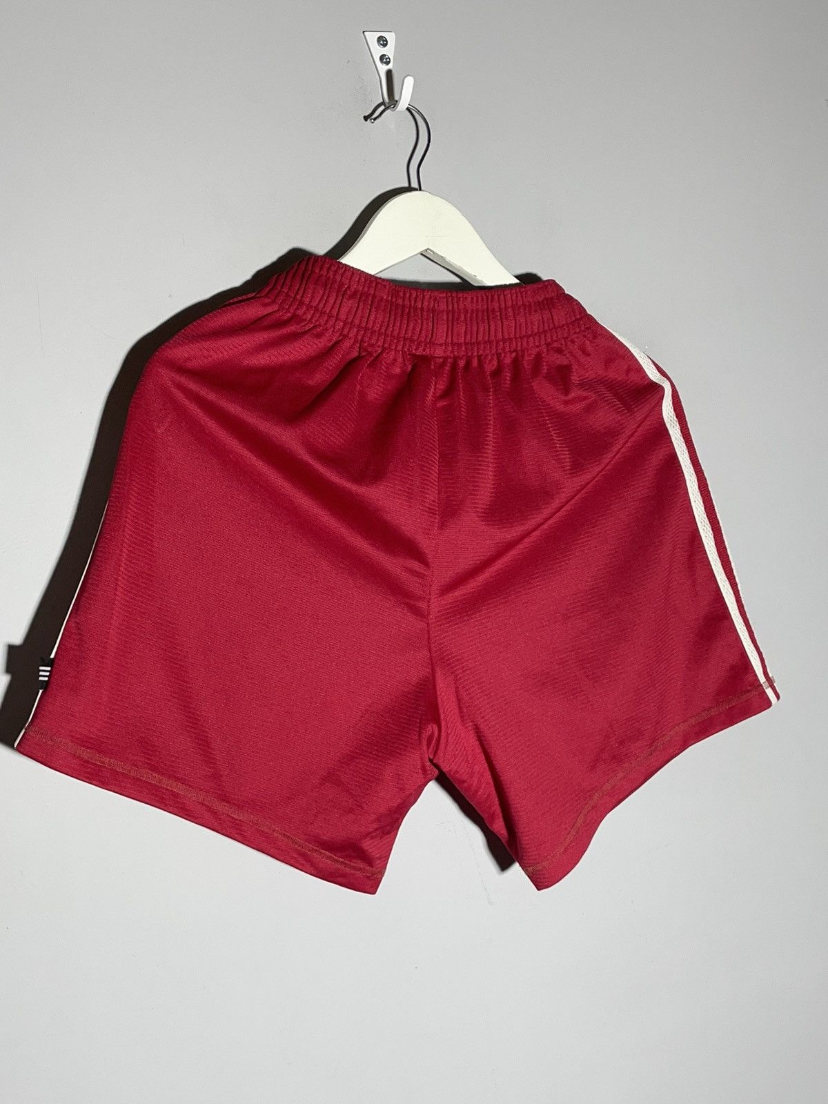 Adidas × Vintage Liverpool FC Adidas 1995/96 Vintage Football Shorts Size US 32 / EU 48 - 7 Thumbnail