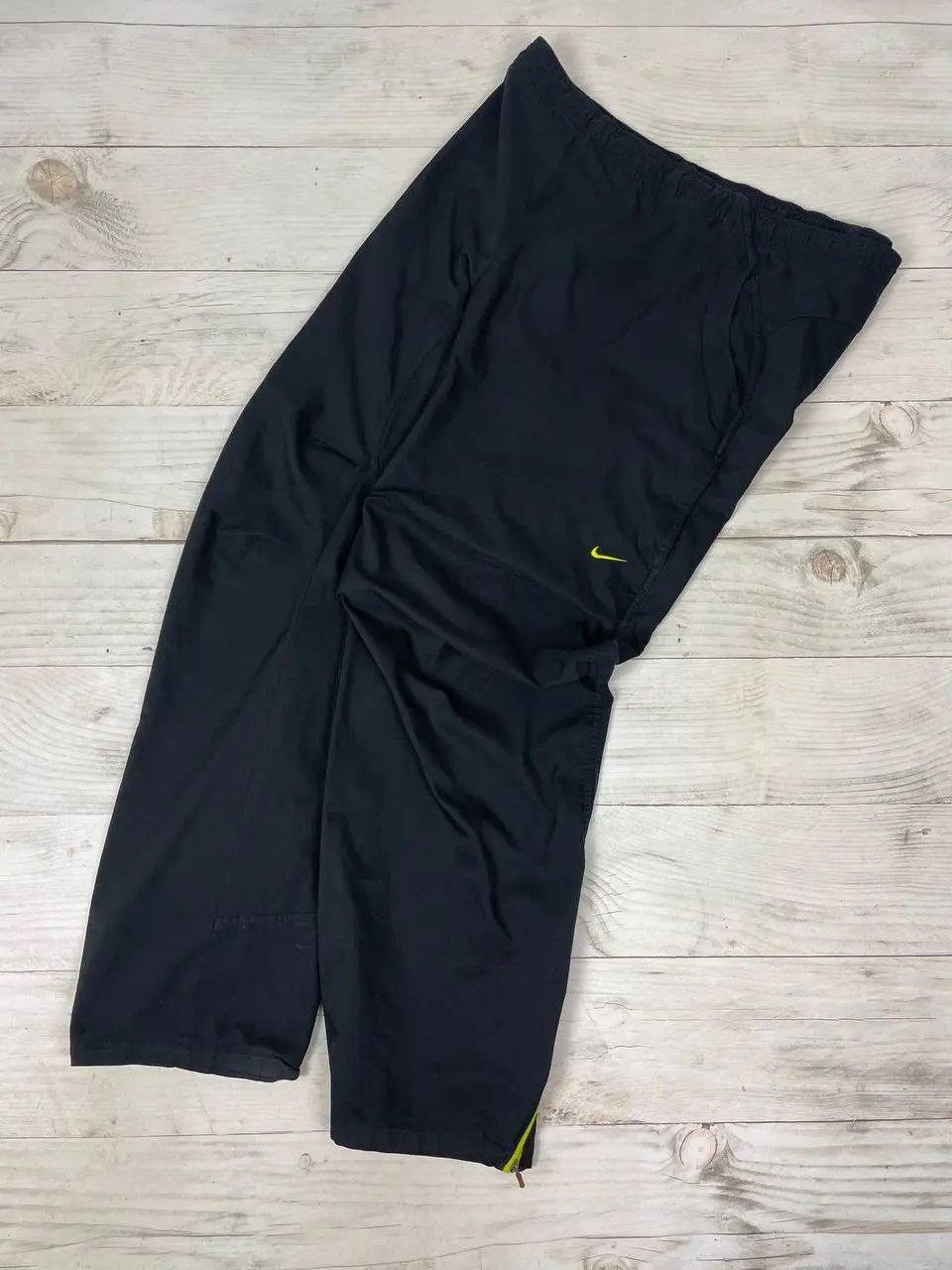 Nike Vintage Nike Track Pants 00s Nylon Swoosh Y2K Baggy Size US 36 / EU 52 - 1 Thumbnail