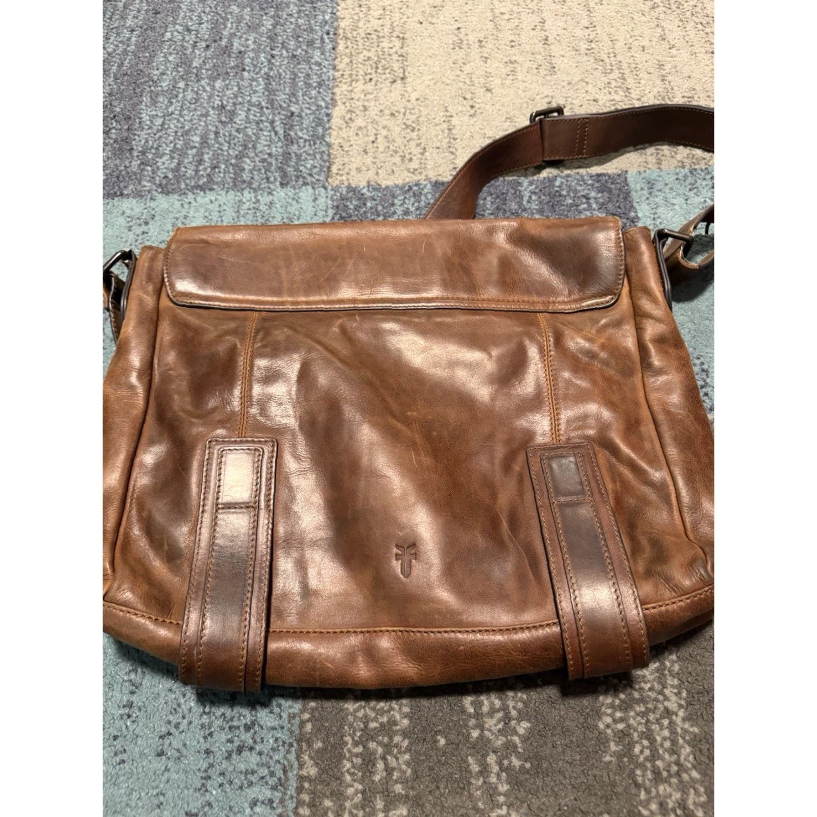 Frye VINTAGE Frye Oliver Leather Messenger Bag Brown Briefcase Laptop Satchel 15" MSRP 58 Unisex Adults Bag Brown Leather Messenger Pouch 15" Mens Womens Size ONE SIZE - 5 Thumbnail