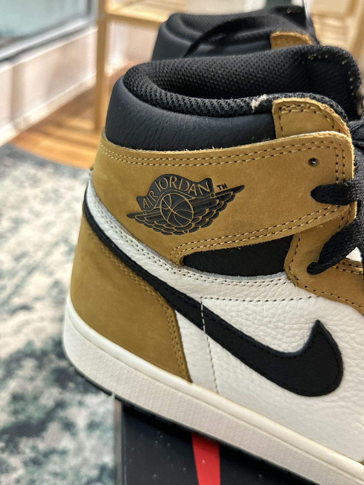 Jordan Brand × Nike Nike Air Jordan 1 High OG “Rookie of the Year” Size US 9.5 / EU 42-43 - 24 Thumbnail
