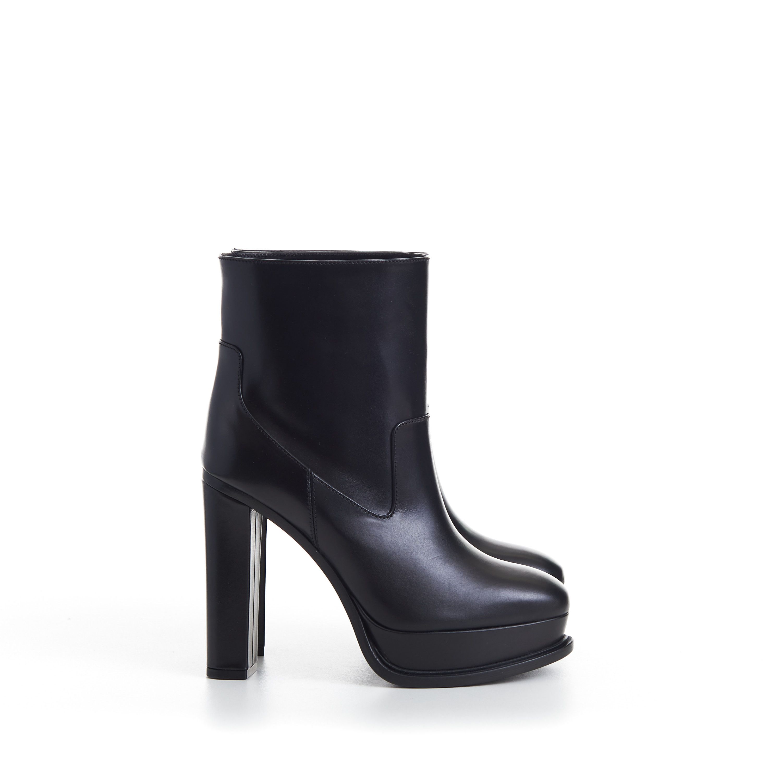 Alexander McQueen Black Leather Platform Ankle Boot - Pull Up, Round Toe Size US 9 / IT 39 - 2 Thumbnail