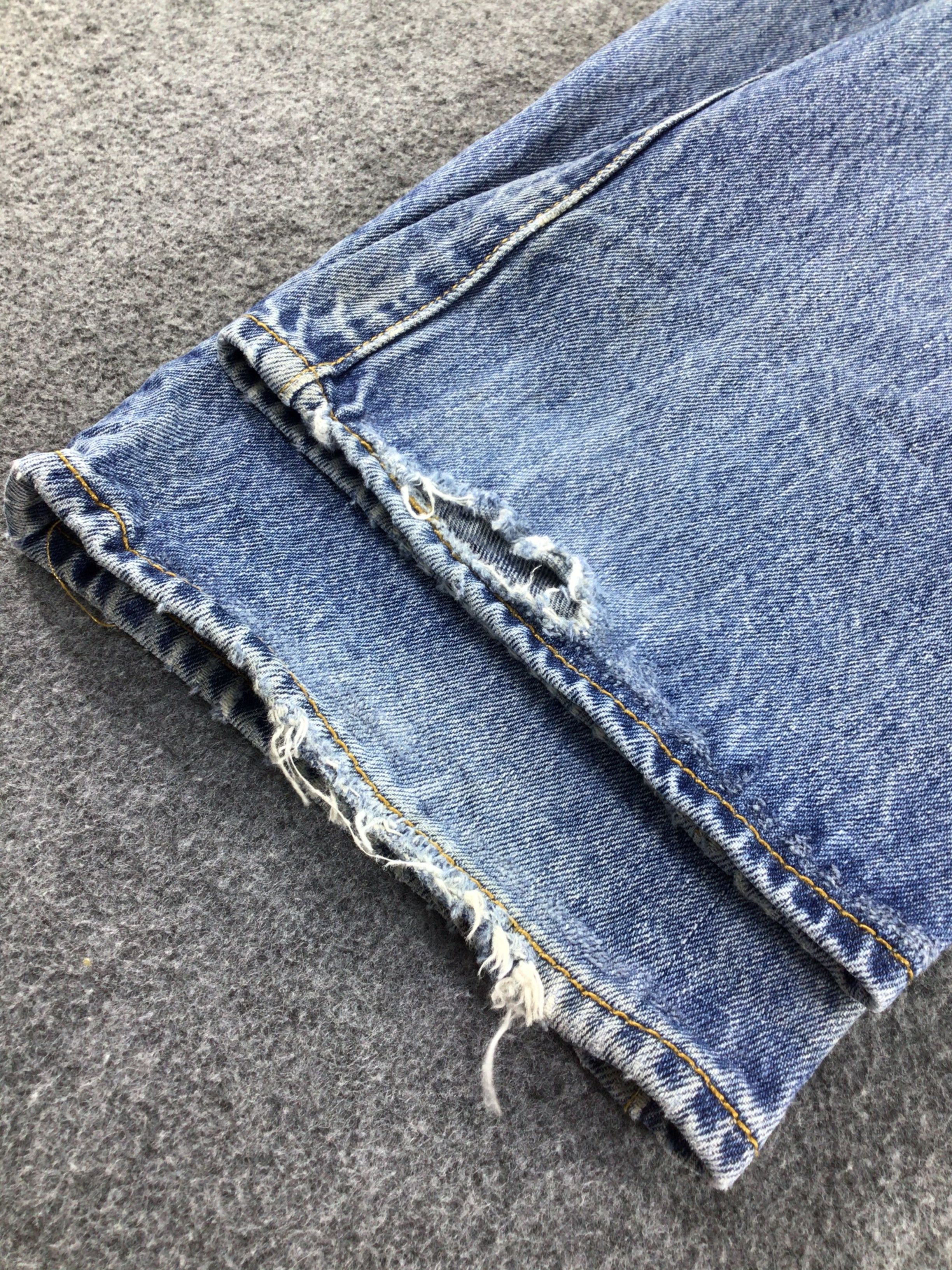 Levi's Vintage Levis 501 Jeans-J379 Size US 39 - 6 Thumbnail
