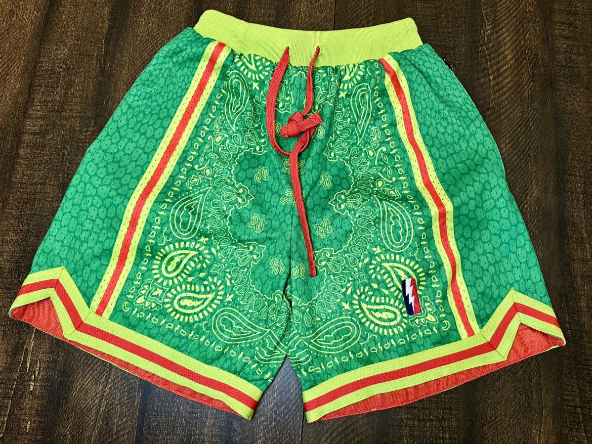 Collect and Select Collect and Select Christmas Kobe Grinch Mamba Shorts-XXS Size US 28 / EU 44 - 1 Thumbnail