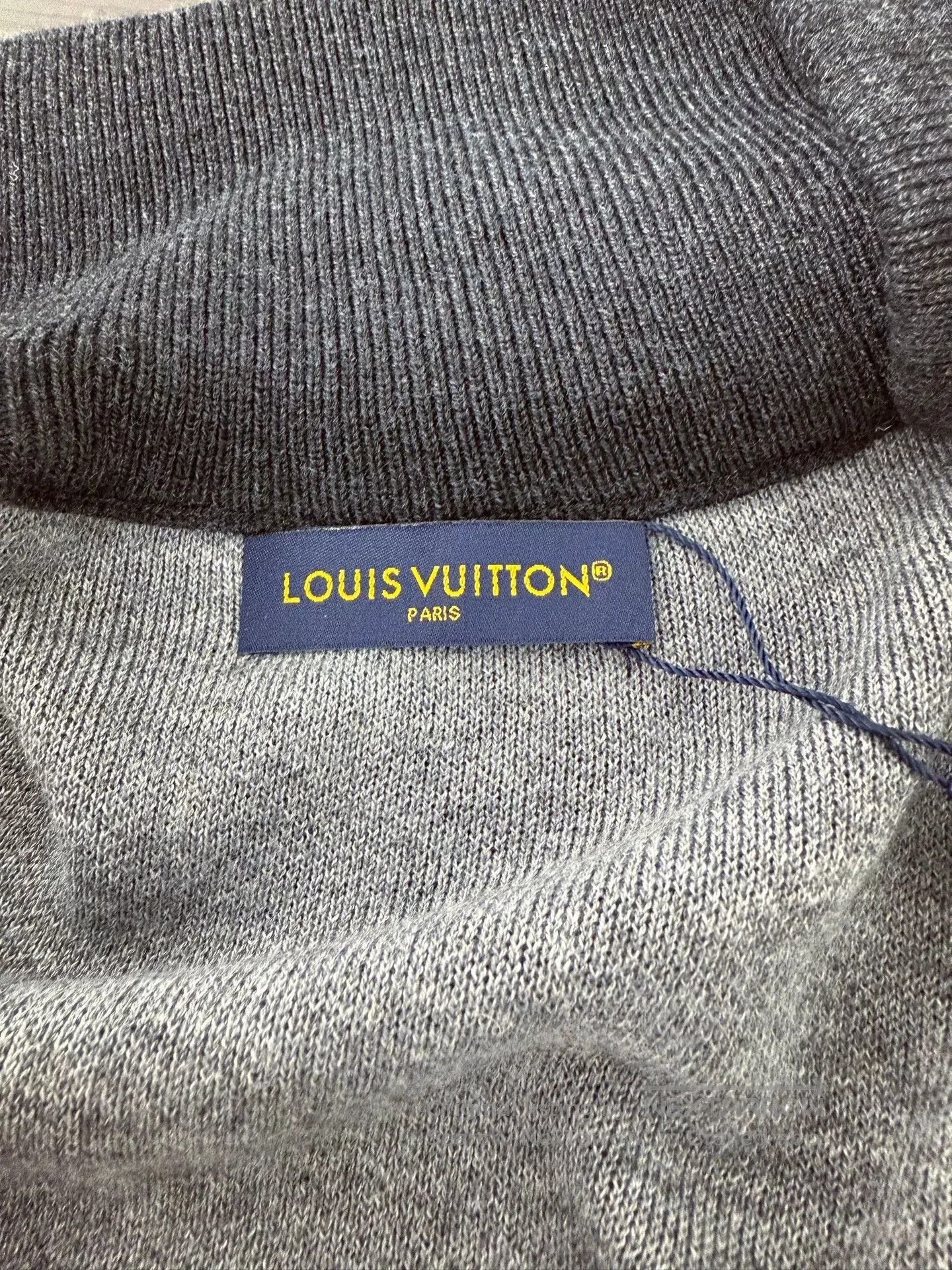 Louis Vuitton Lv Dark Gray Cardigan with Metal Zip. Size US M / EU 48-50 / 2 - 6 Thumbnail