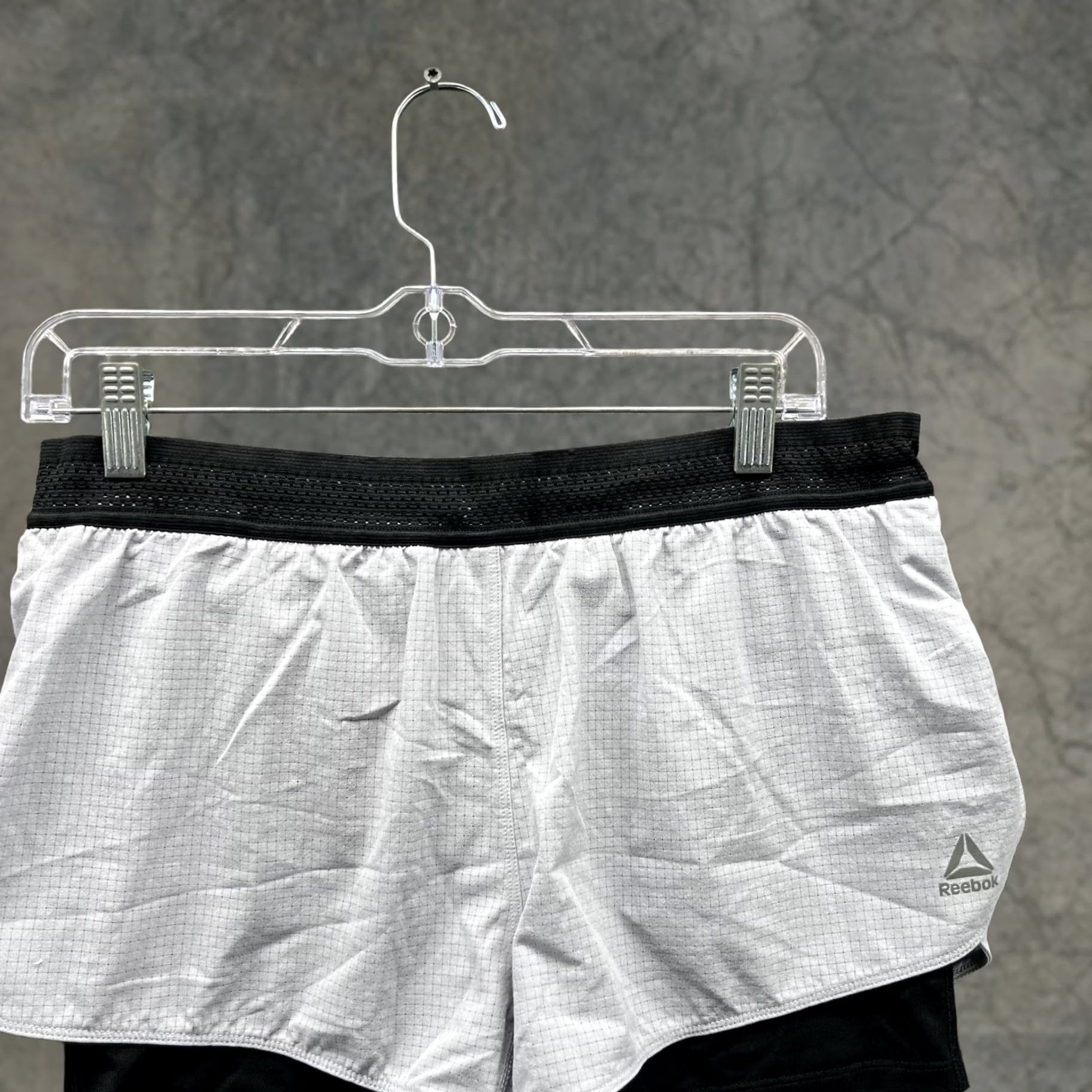 Reebok Reebok Shorts Women M Gray Black Athletic Gym CrossFit Spandex Lined Size 32" / US 10 / IT 46 - 1 Thumbnail