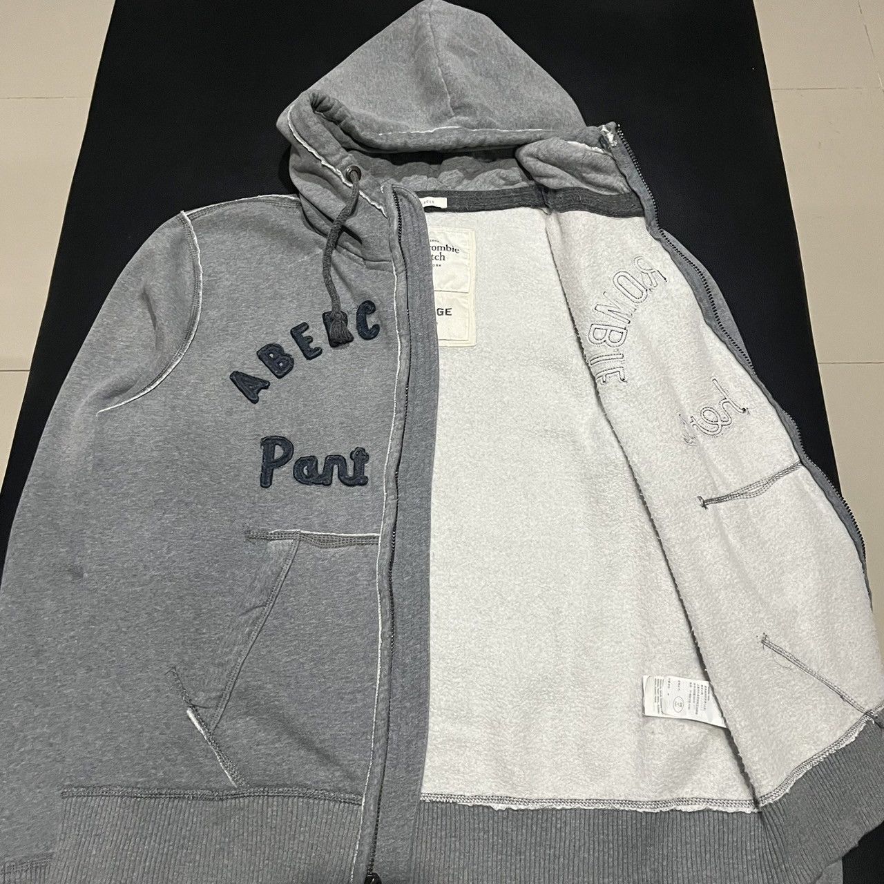 Abercrombie & Fitch Vintage Abercrombie & Fitch Hoodie Size US XL / EU 56 / 4 - 6 Thumbnail