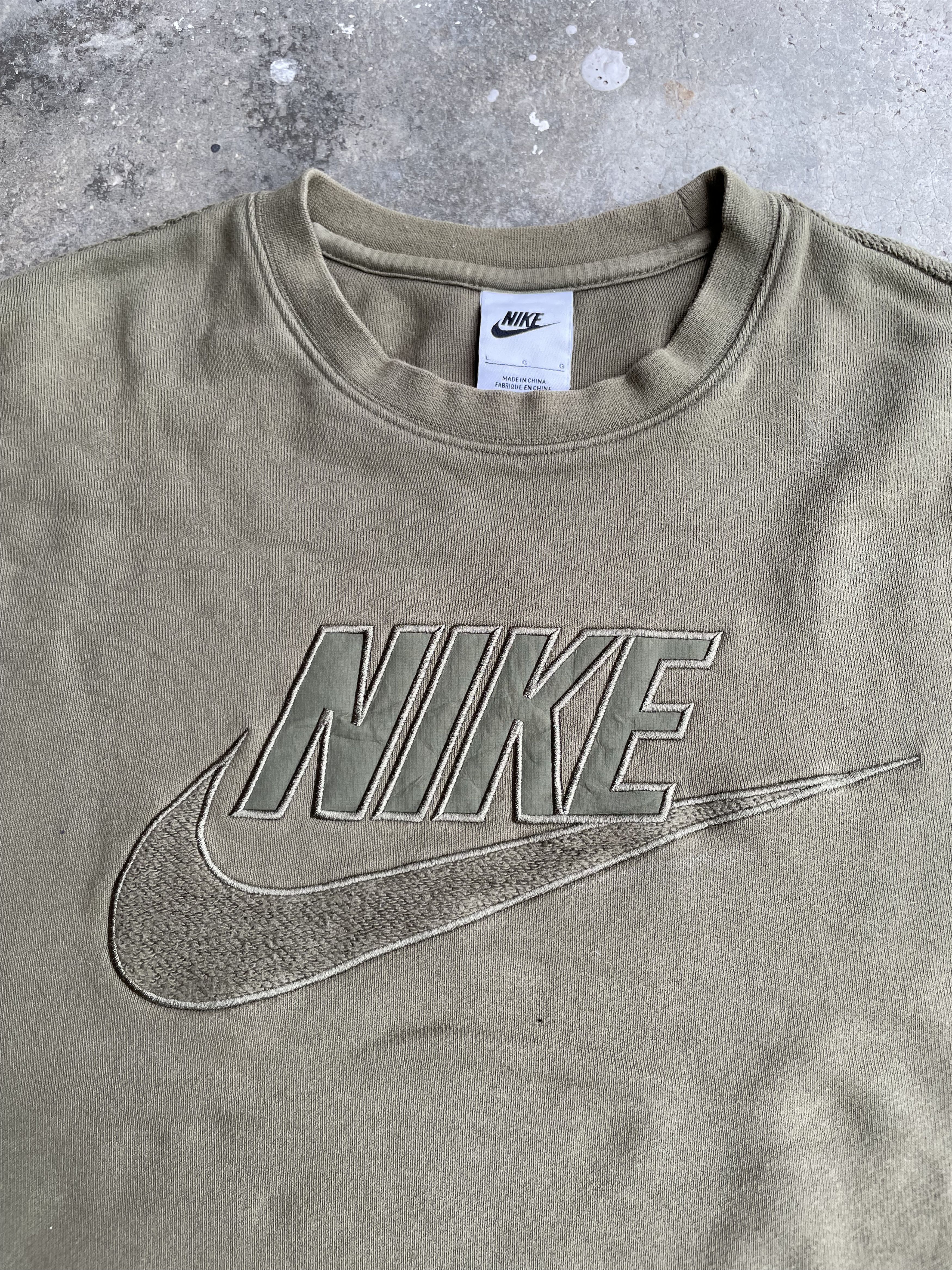 Nike Vintage Y2K Nike Terry Embroidered Logo Sweatshirt Size US L / EU 52-54 / 3 - 2 Thumbnail