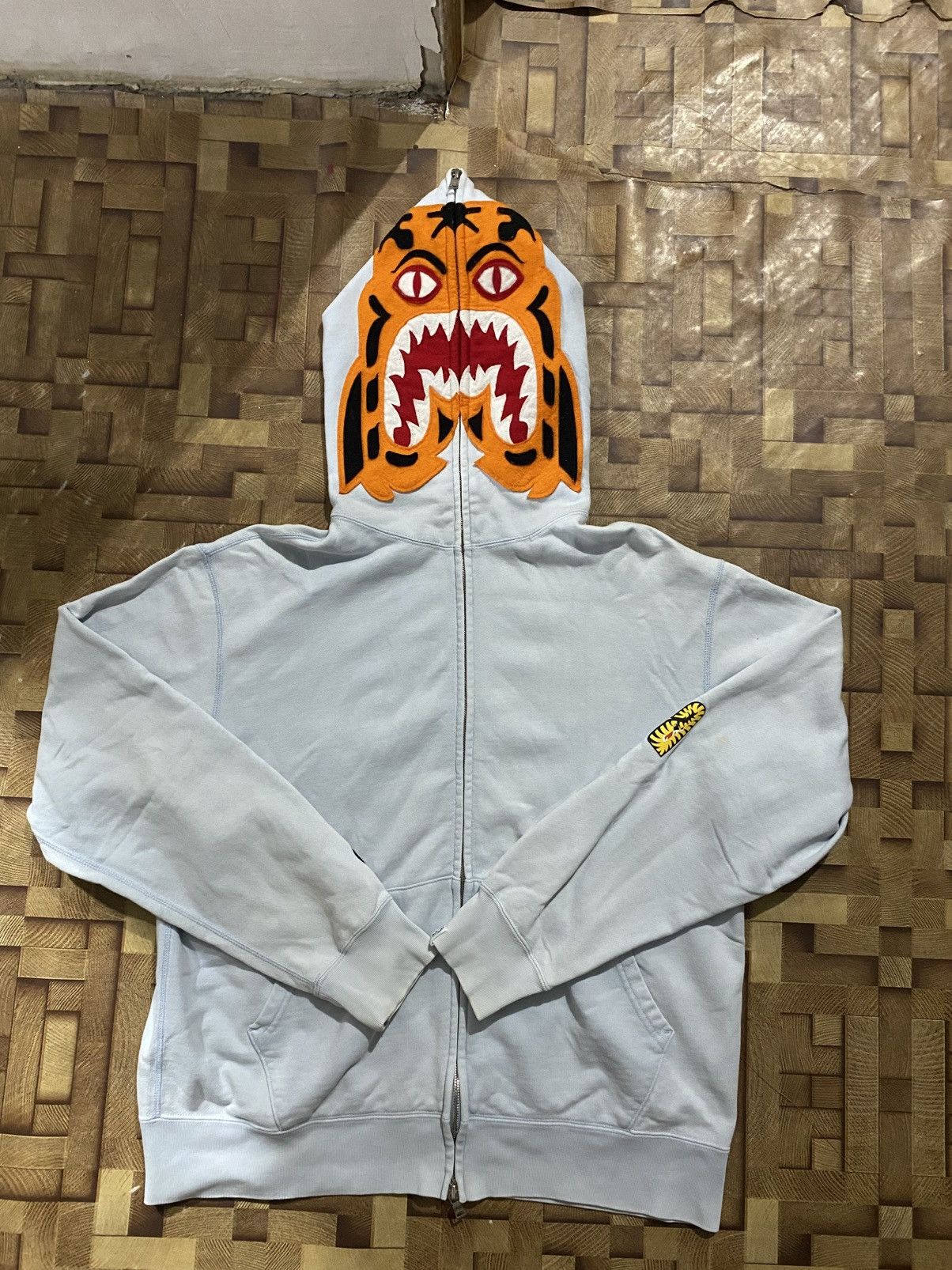 Bape OG Bape Tiger Funthera Size US M / EU 48-50 / 2 - 1 Thumbnail