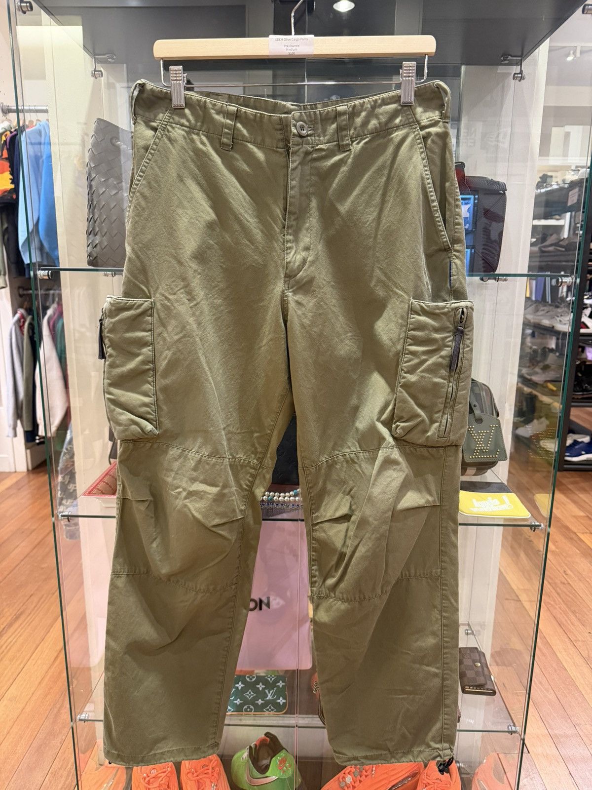Good Enough Good Enough Olive Cargo Pants Size US 32 / EU 48 - 1 Thumbnail