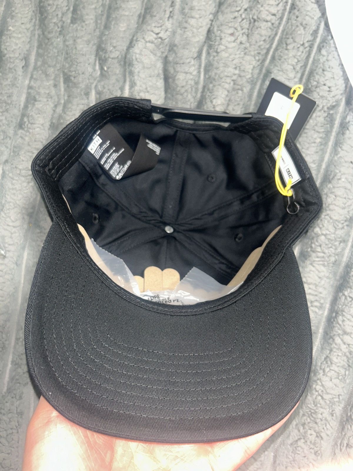 Kith Capcom Kith New Era Akuma Twill Bay Low Pinch Crown Snapback Size ONE SIZE - 4 Thumbnail