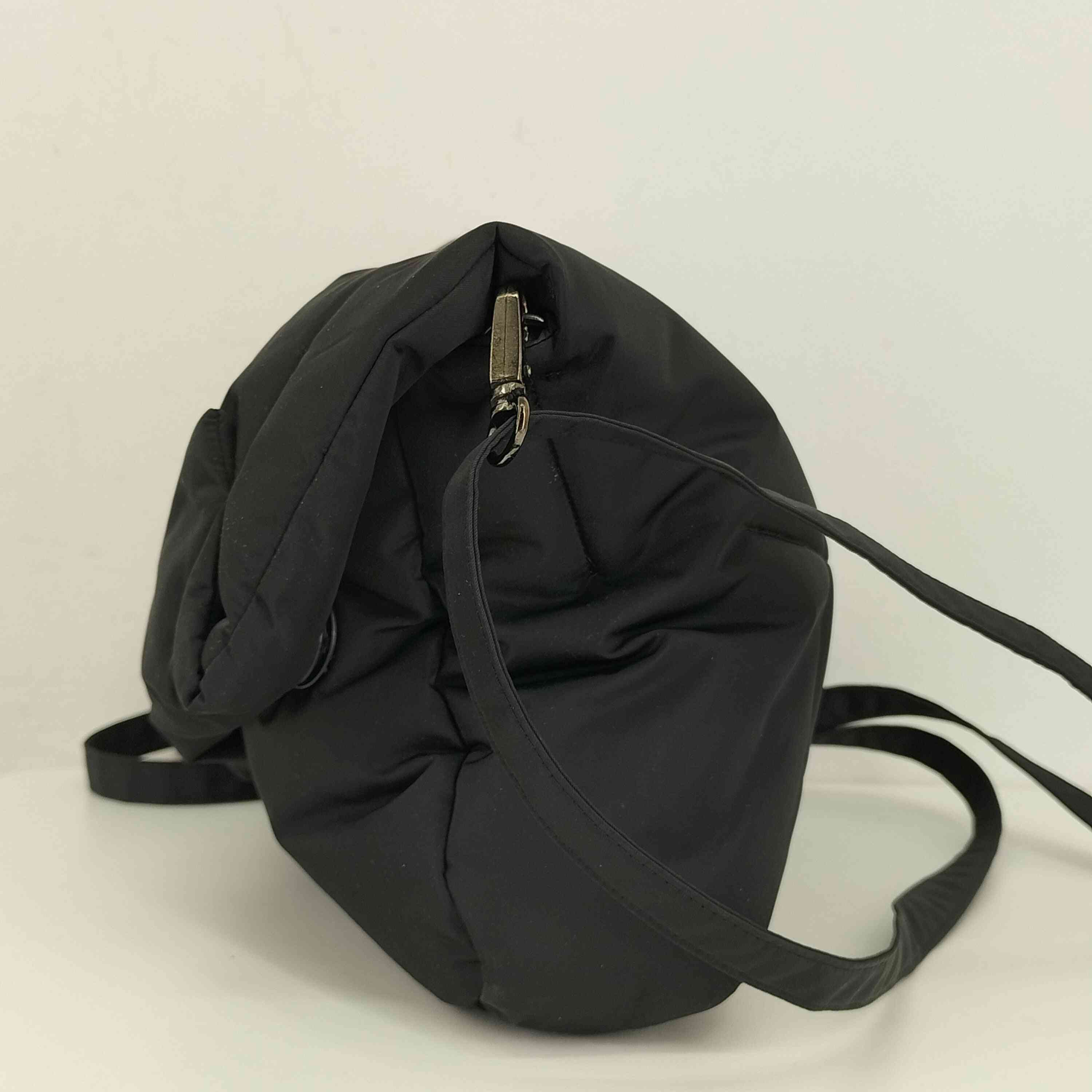 Yohji Yamamoto Yohji Yamamoto Discrd Purffer Shoulder Bag Size ONE SIZE - 2 Thumbnail
