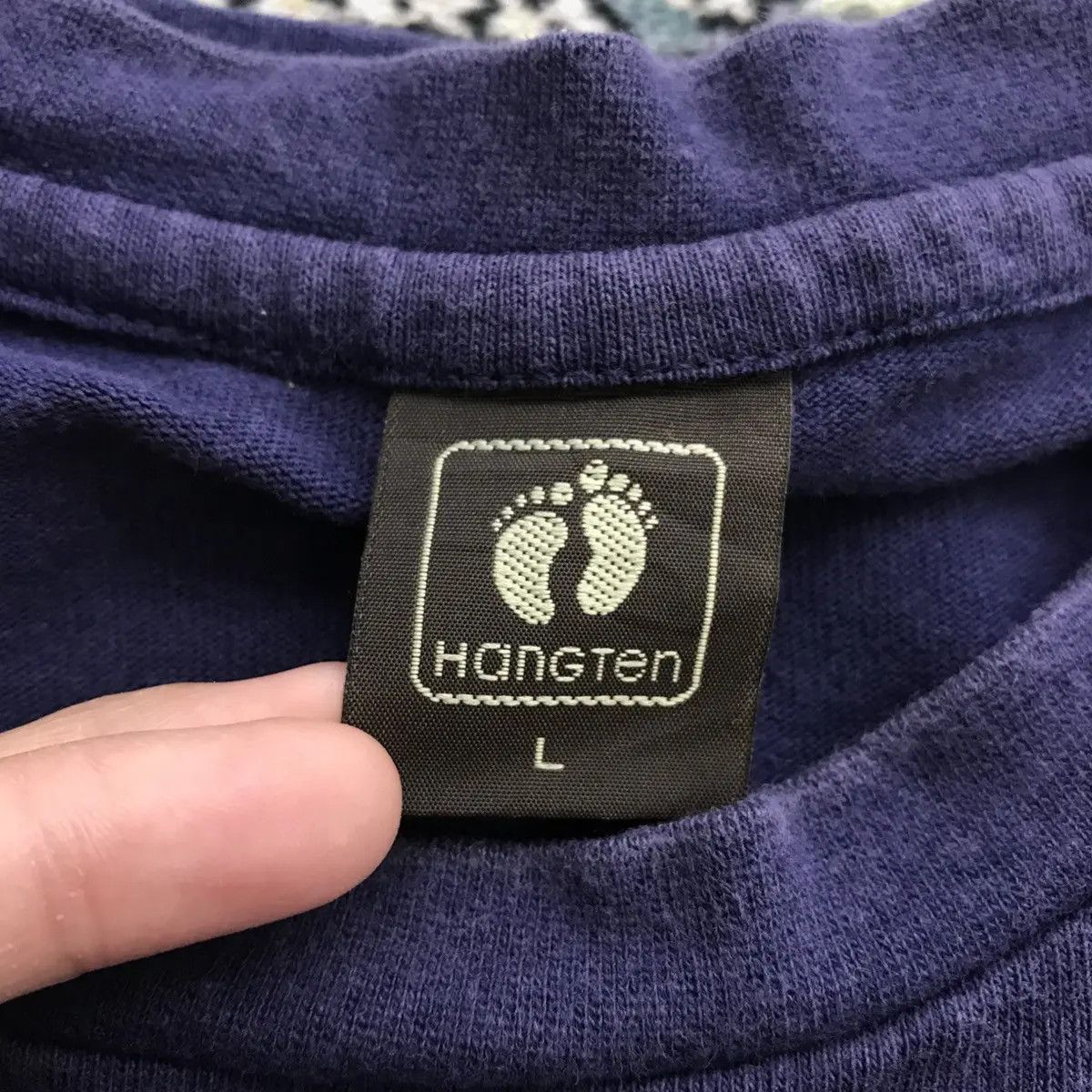 Hang Ten Vintage HANG TEN SURF Unique Things Embossed Logo Tee Shirt Size US L / EU 52-54 / 3 - 5 Thumbnail