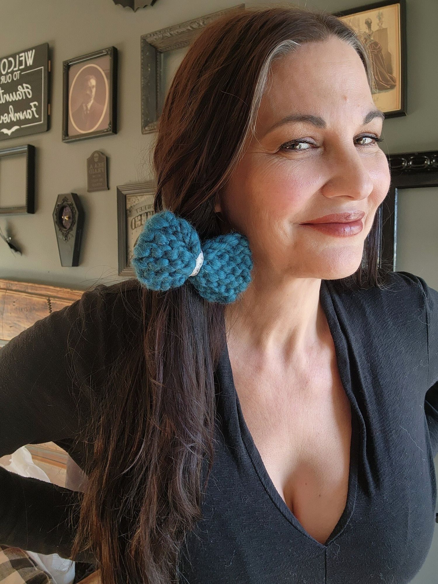 Handmade Hand Knit Hair Bow on Clip, Dark Teal Blue with Vintage Whit Size ONE SIZE - 1 Thumbnail
