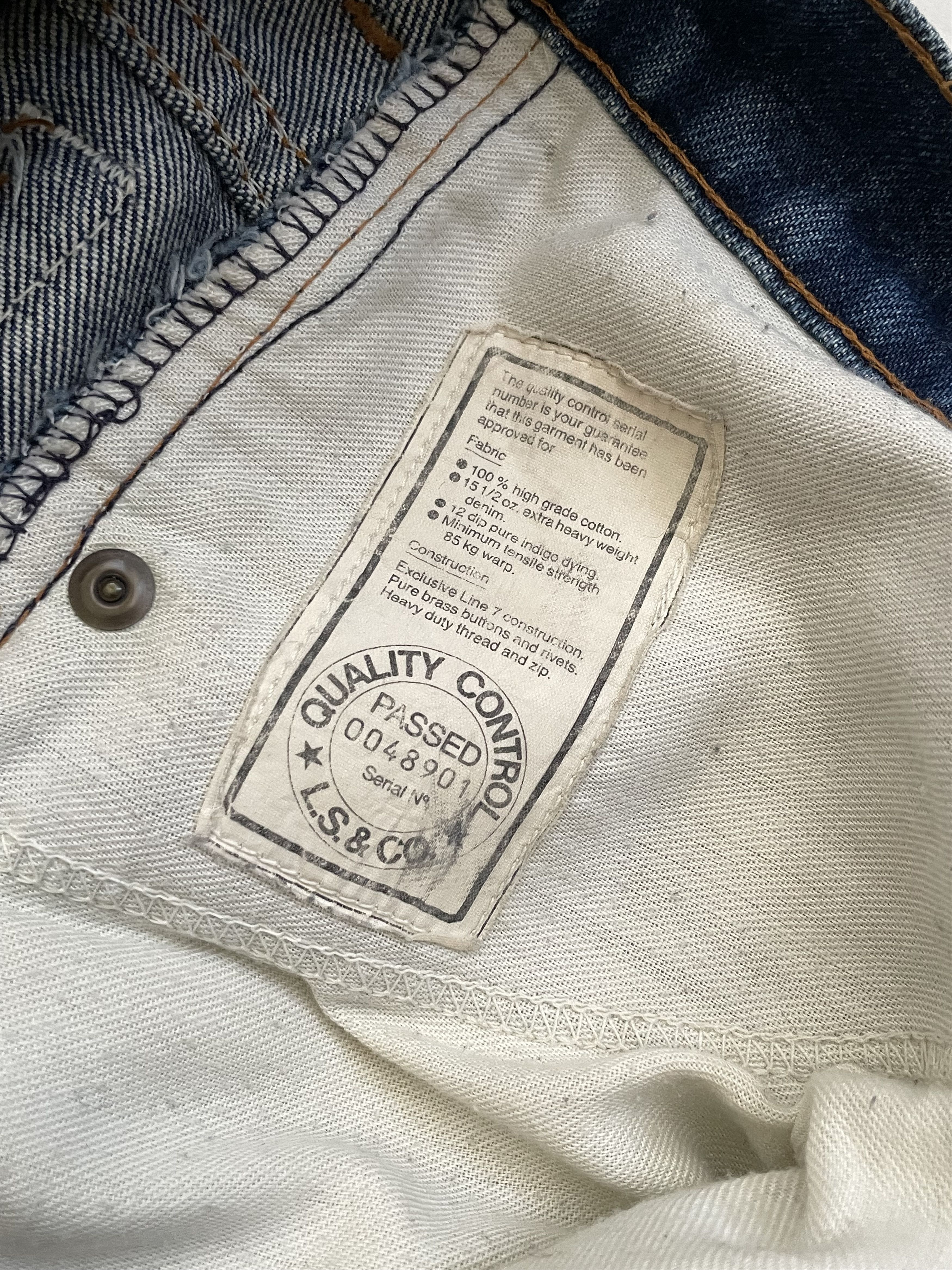 Levi's Vintage Clothing Levi’s vintage Leather Tab blue denim pants Man size: 32x32 Size US 33 - 11 Thumbnail