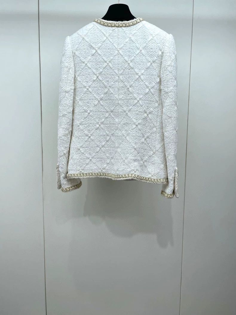 Chanel Chanel White Boucle Jacket -2505 Size US S / EU 44-46 / 1 - 2 Thumbnail