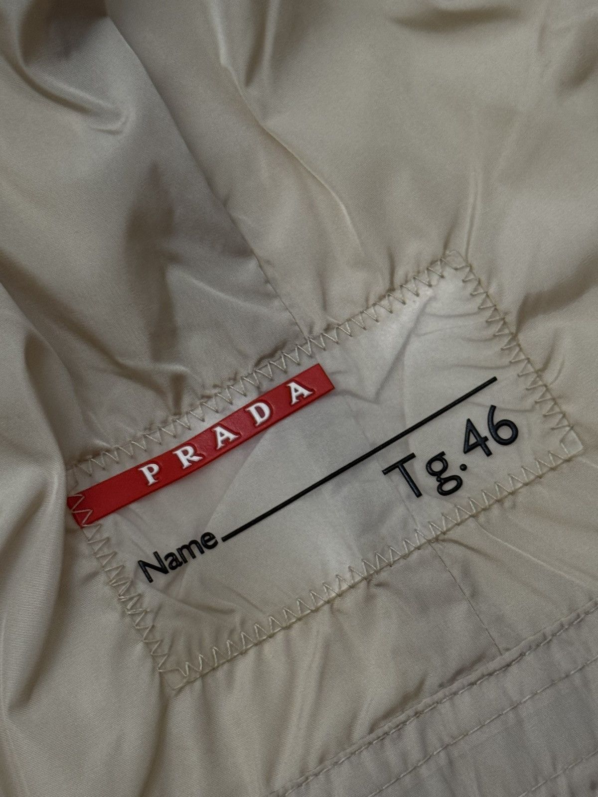 Prada Prada Red Tab Jacket blazer nylon Size M / US 6-8 / IT 42-44 - 8 Thumbnail