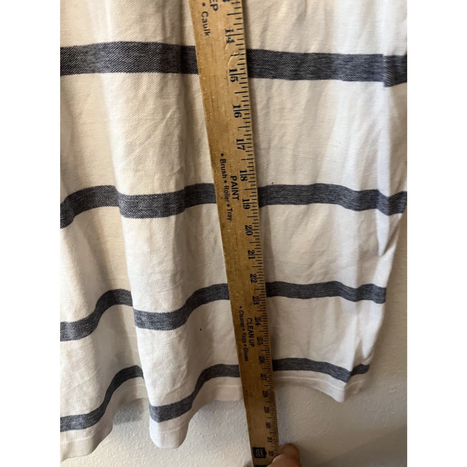 Tommy Hilfiger Tommy Hilfiger Men's Short Sleeve Polo Size Large Fit White & Blue Stripe Size US L / EU 52-54 / 3 - 4 Thumbnail