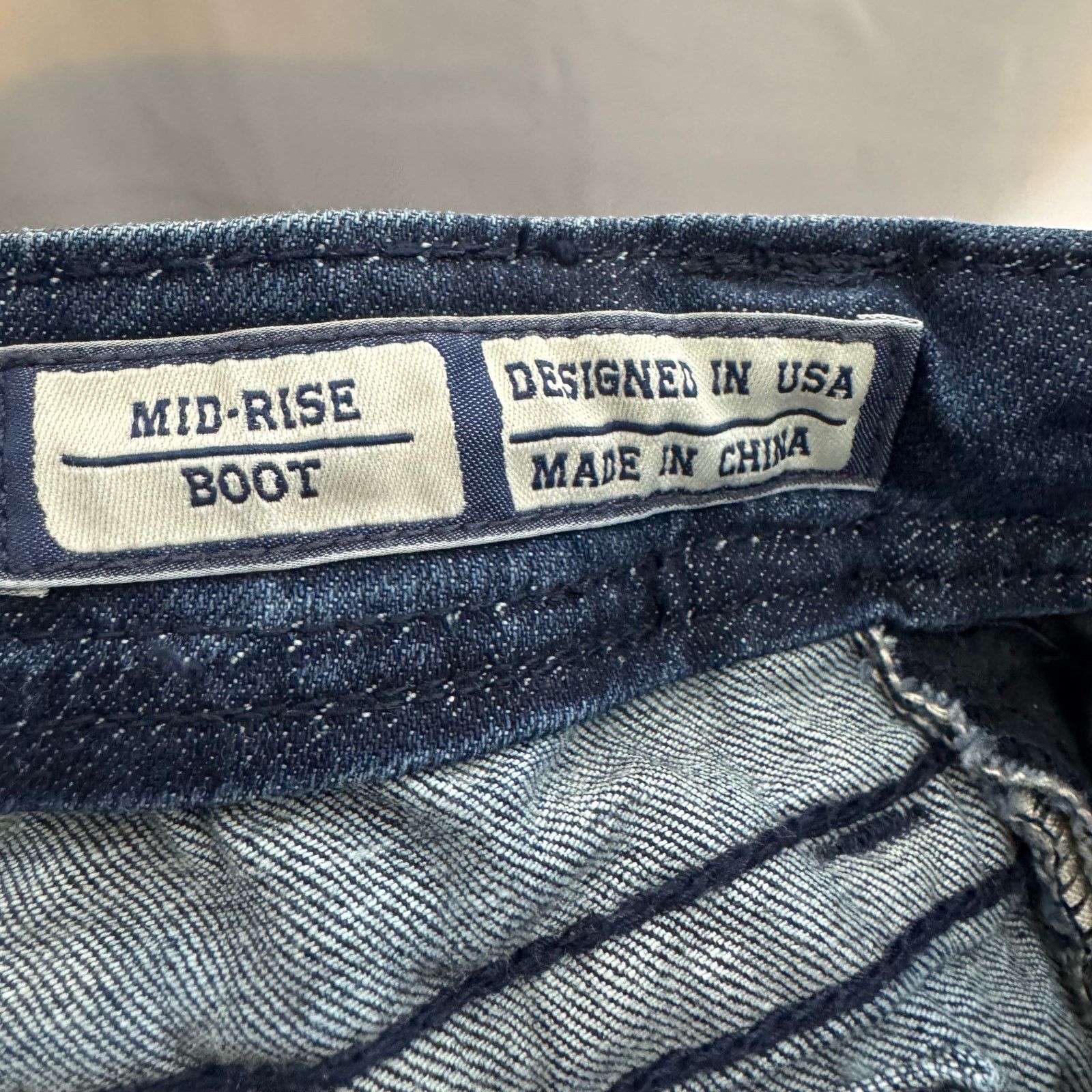 Miss Me Miss Me Mid Rise Bootcut Jeans 31 Embellished Flap Pockets Size 32" / US 10 / IT 46 - 7 Thumbnail