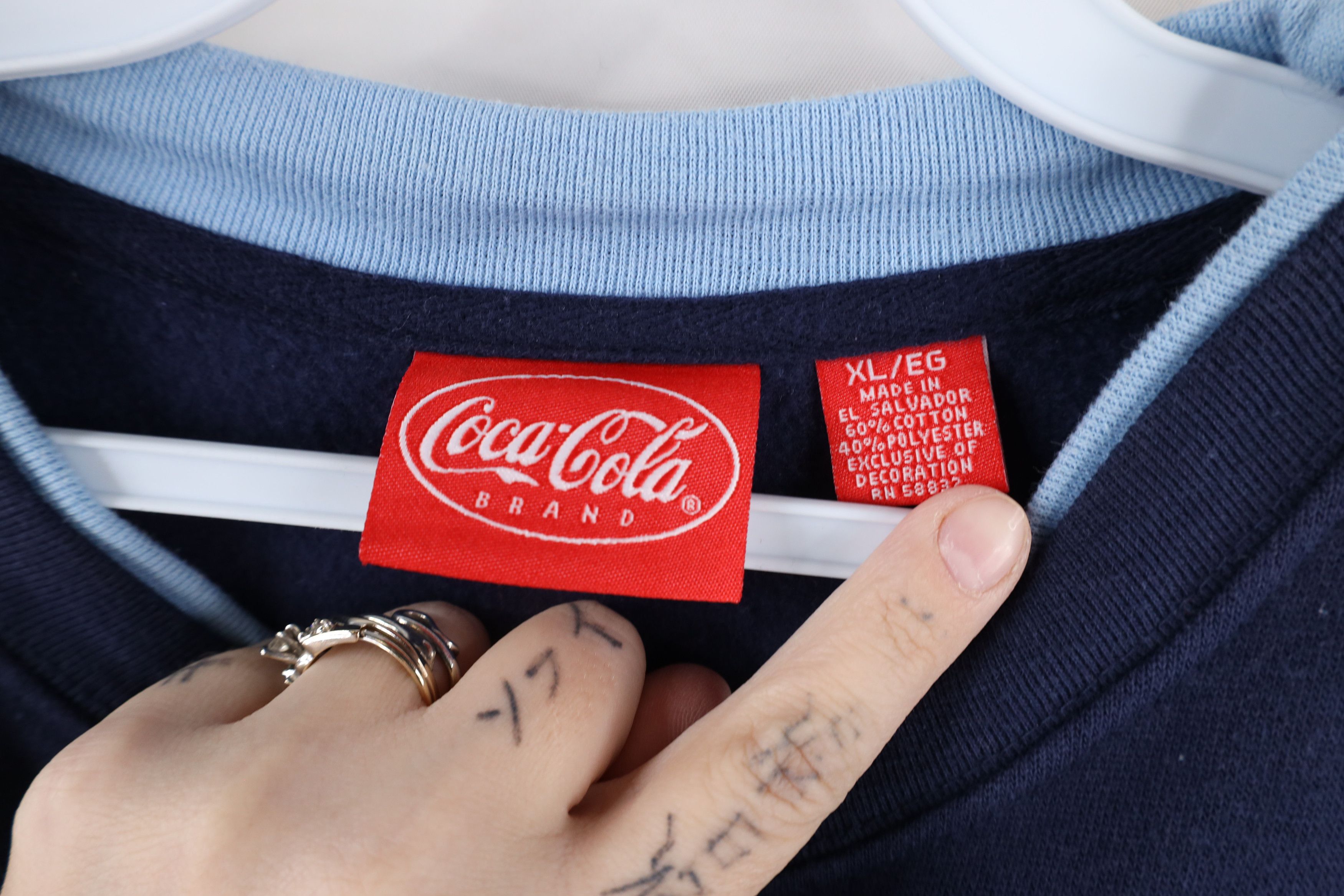 Coca Cola × Vintage Vintage 90s Coca Cola Out Crewneck Sweatshirt Navy Blue Size XL / US 12-14 / IT 48-50 - 7 Thumbnail