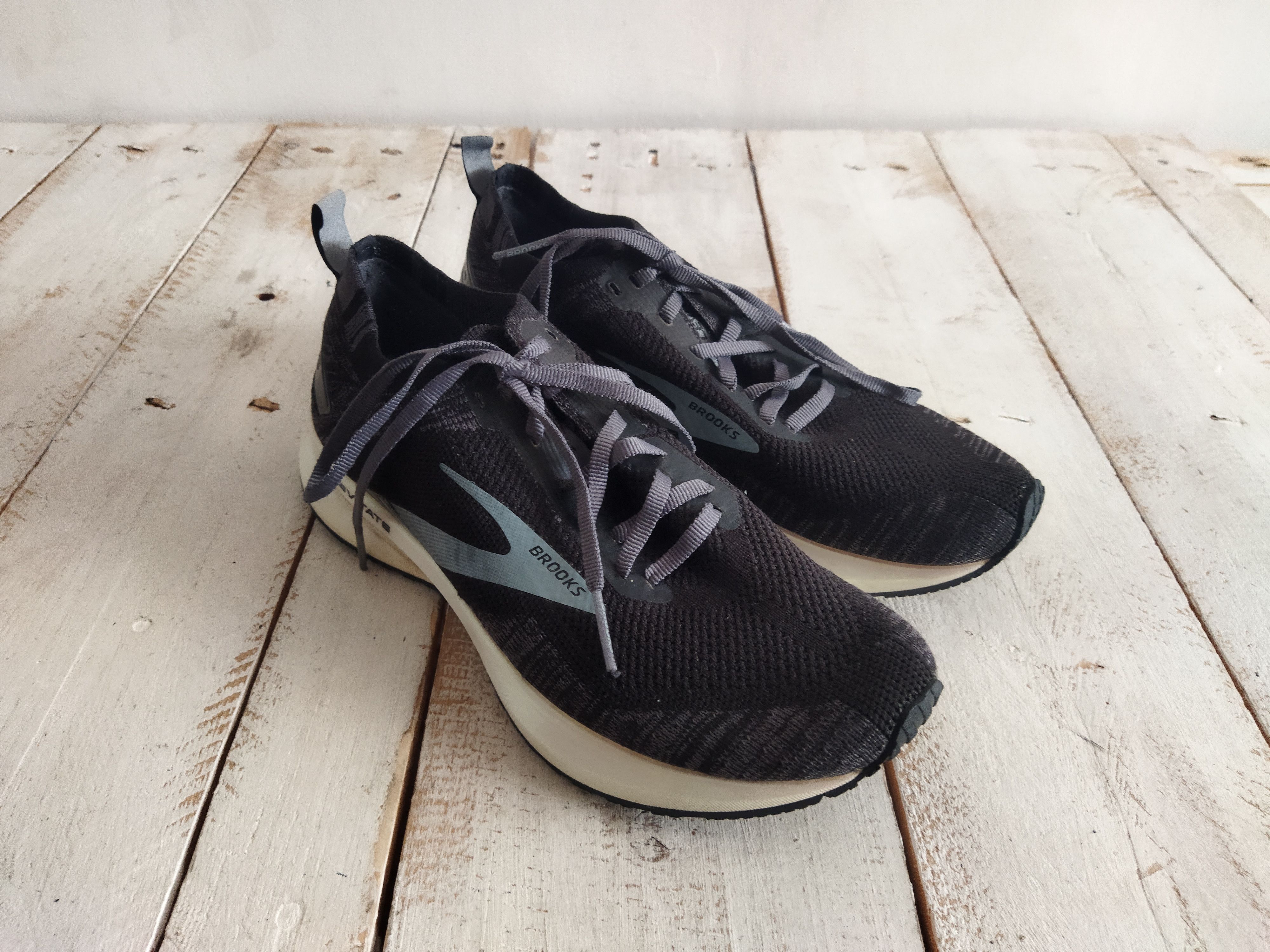 Brooks × DNA Levitate 4 EU 39 Running Shoes UK 6 Sneakers Trainers US W 8 Size US 8 / IT 38 - 1 Thumbnail
