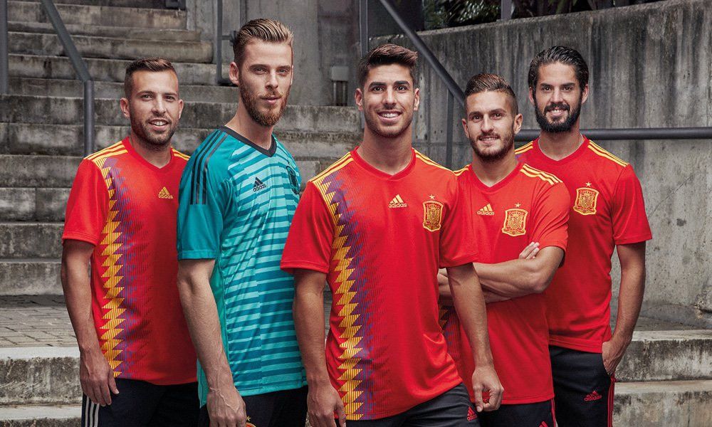 Adidas 2018 2020 Spain National Adidas Home Kit Soccer Jersey Shirt Size US L / EU 52-54 / 3 - 2 Thumbnail
