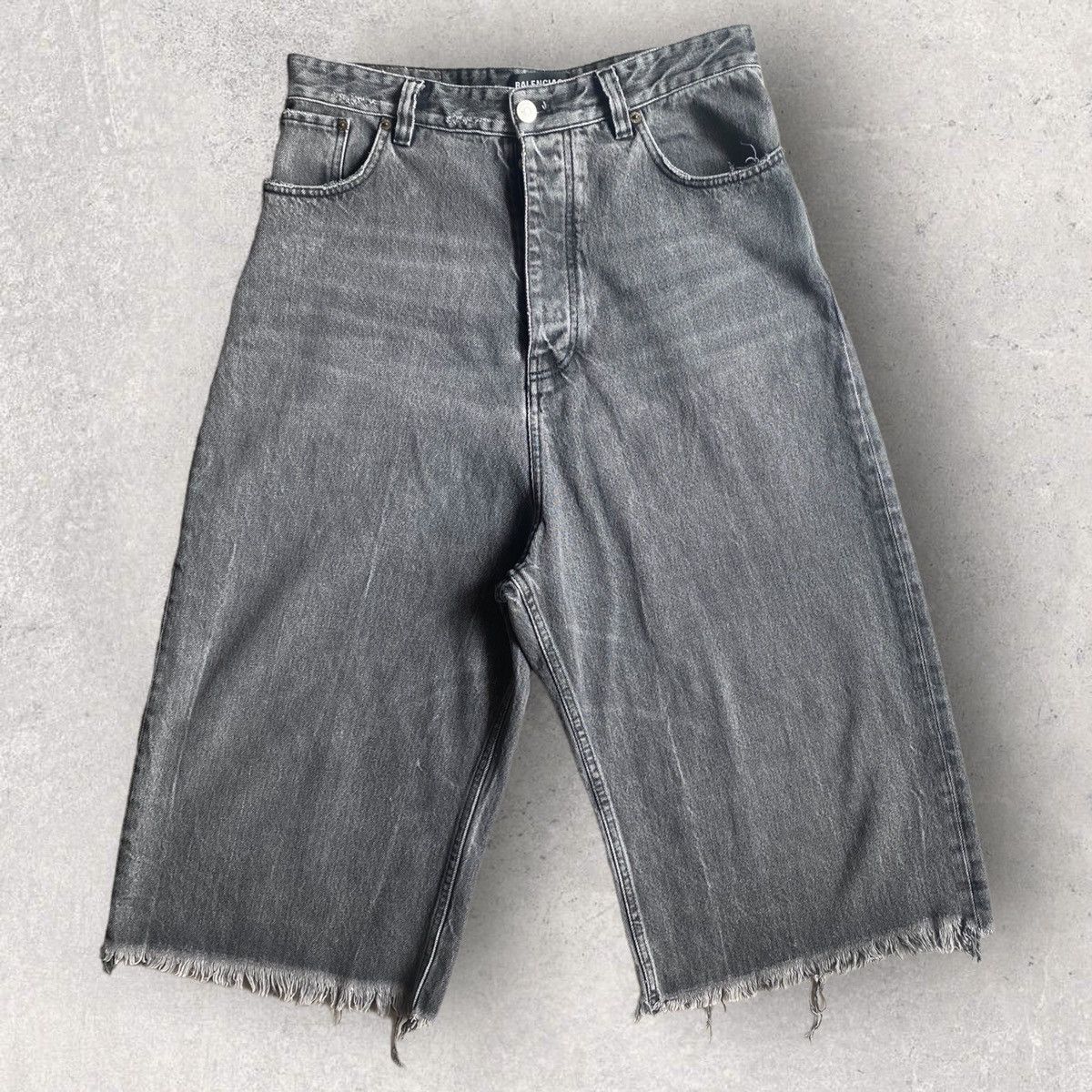 Balenciaga Balenciaga Fray Cropped Denim Size US 32 / EU 48 - 1 Thumbnail