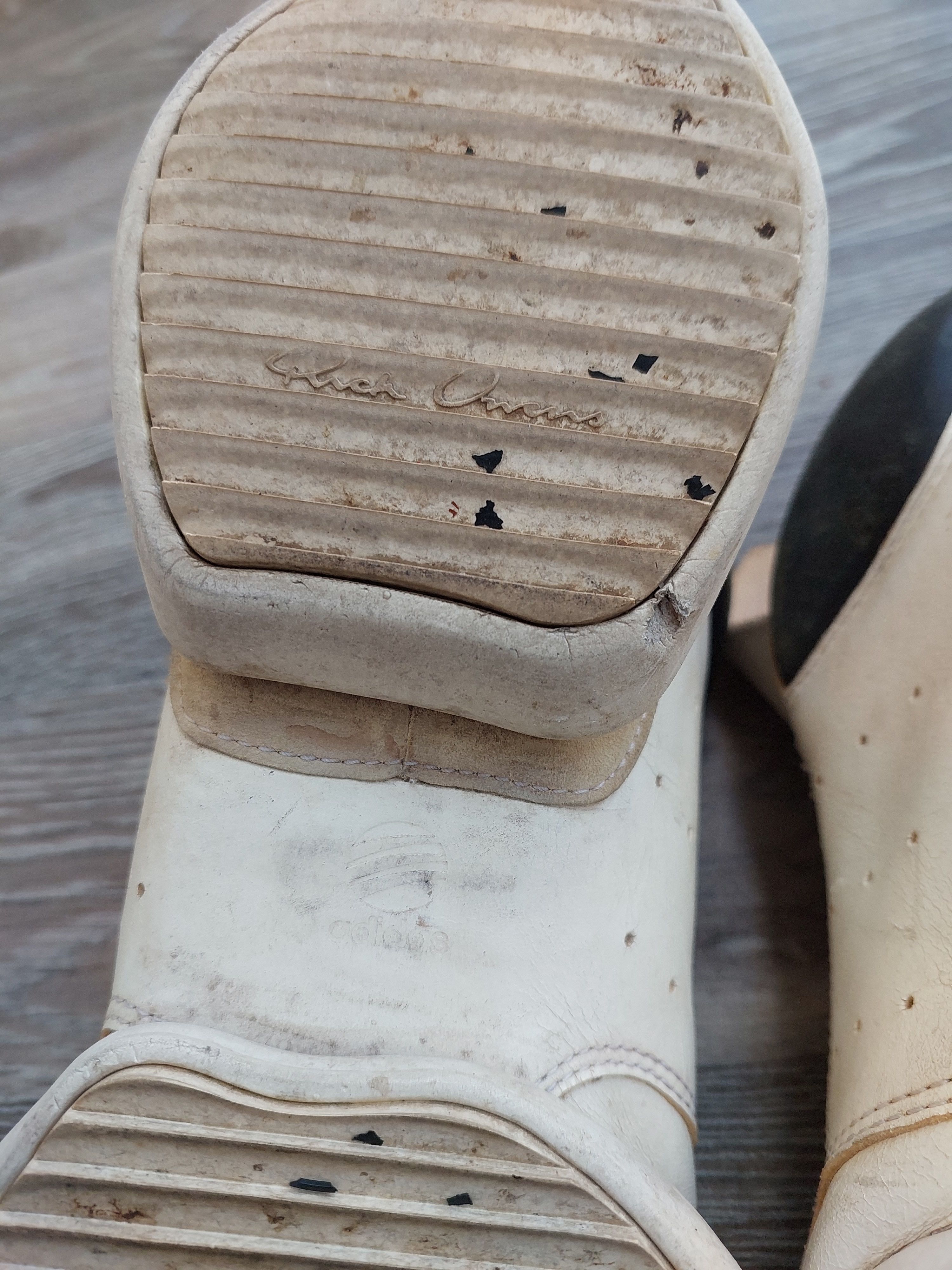 Adidas × Rick Owens Adidas x Rick Owens 'Ro Runner' sneaker in cream leather. Size US 9 / EU 42 - 9 Thumbnail