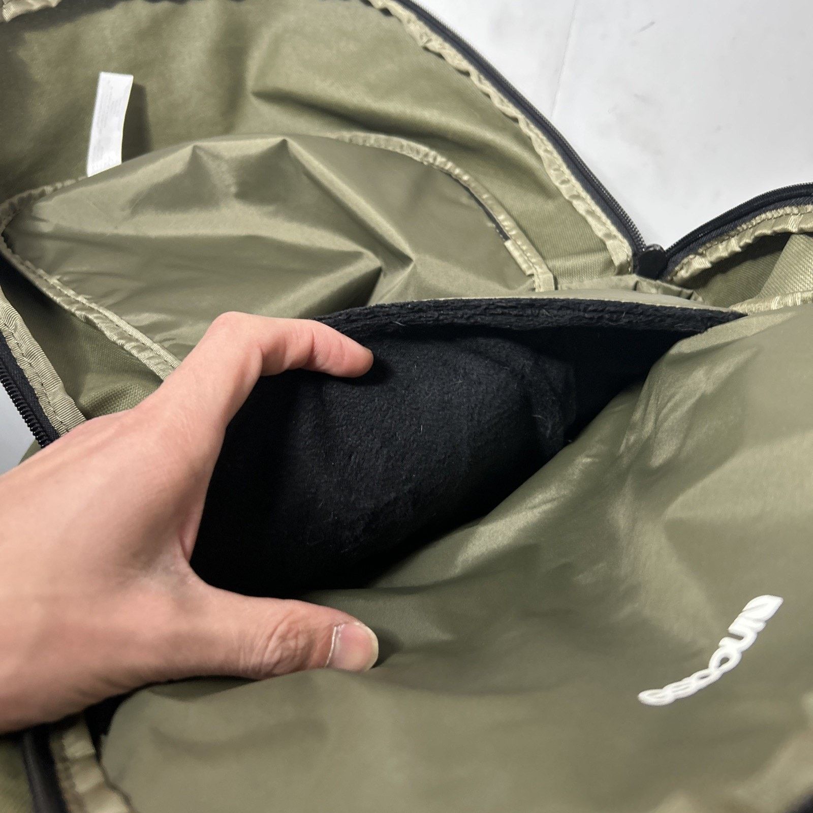 Incase Incase Cargo Backpack Medium Mesh Flap Green Journey 18" Size ONE SIZE - 19 Thumbnail