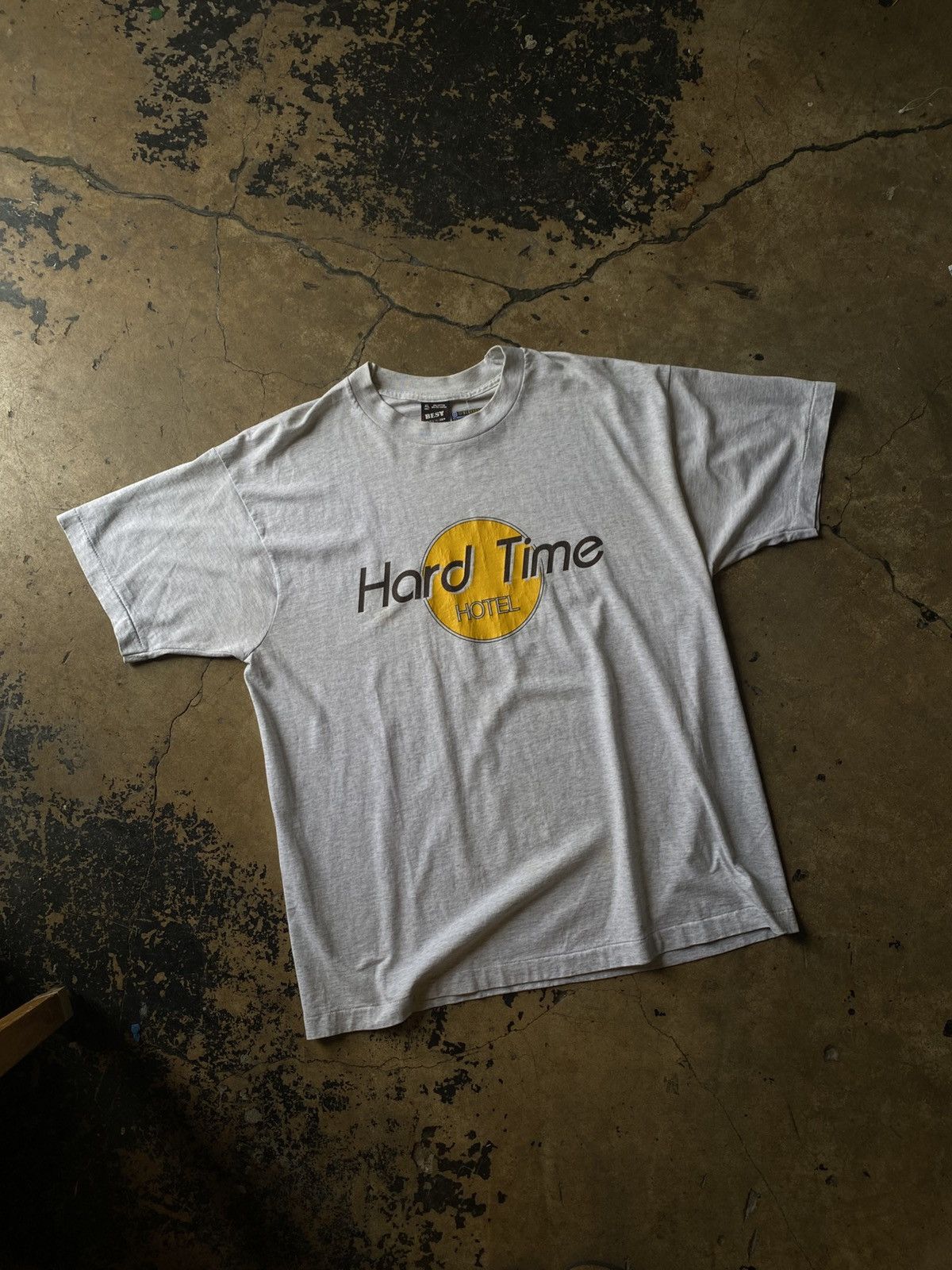 Vintage Hard Time Hotel Tee Size US XL / EU 56 / 4 - 1 Thumbnail