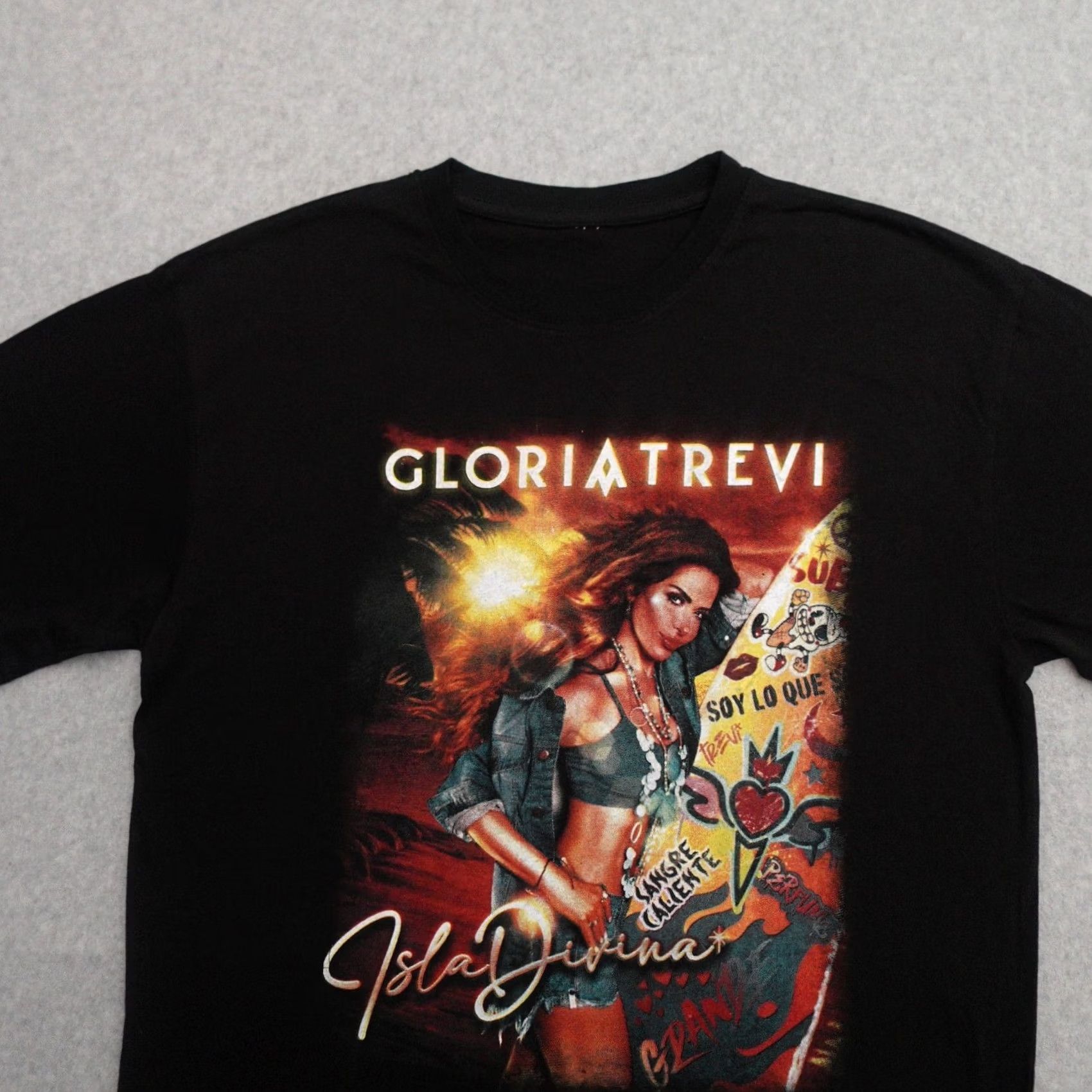 Vintage Gloria Trevi Tshirt Adult Size Large Black Isla Divina Caliente Tour Sold Out Size US L / EU 52-54 / 3 - 7 Thumbnail