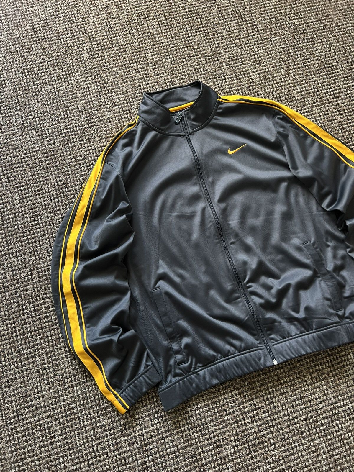 Nike Nike Vintage Swoosh Zip Y2K Drill Track Stripped Size US L / EU 52-54 / 3 - 5 Thumbnail